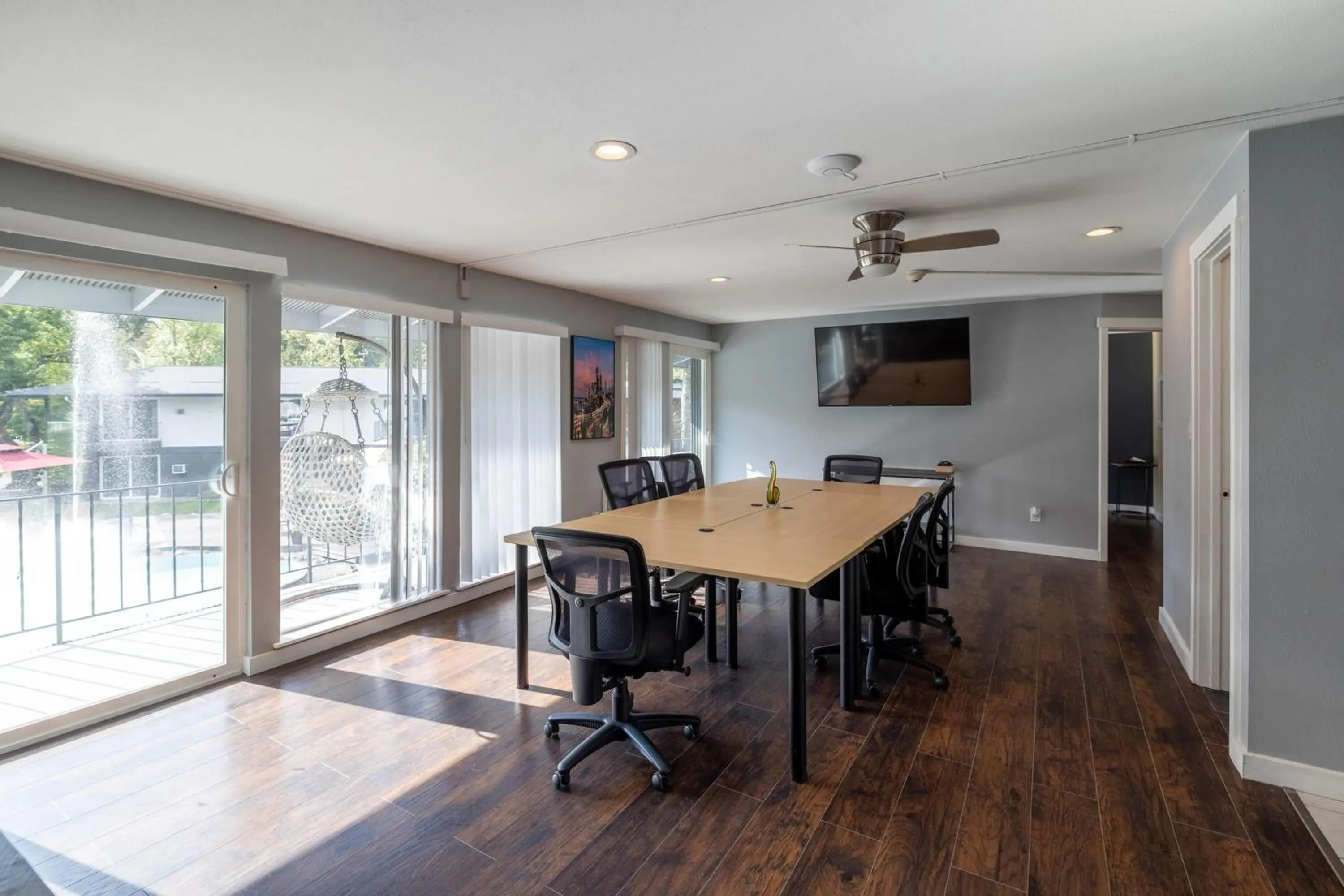 Photo of the whole room in Interurban Suites Hotel, a Dazzler Select by Wyndham