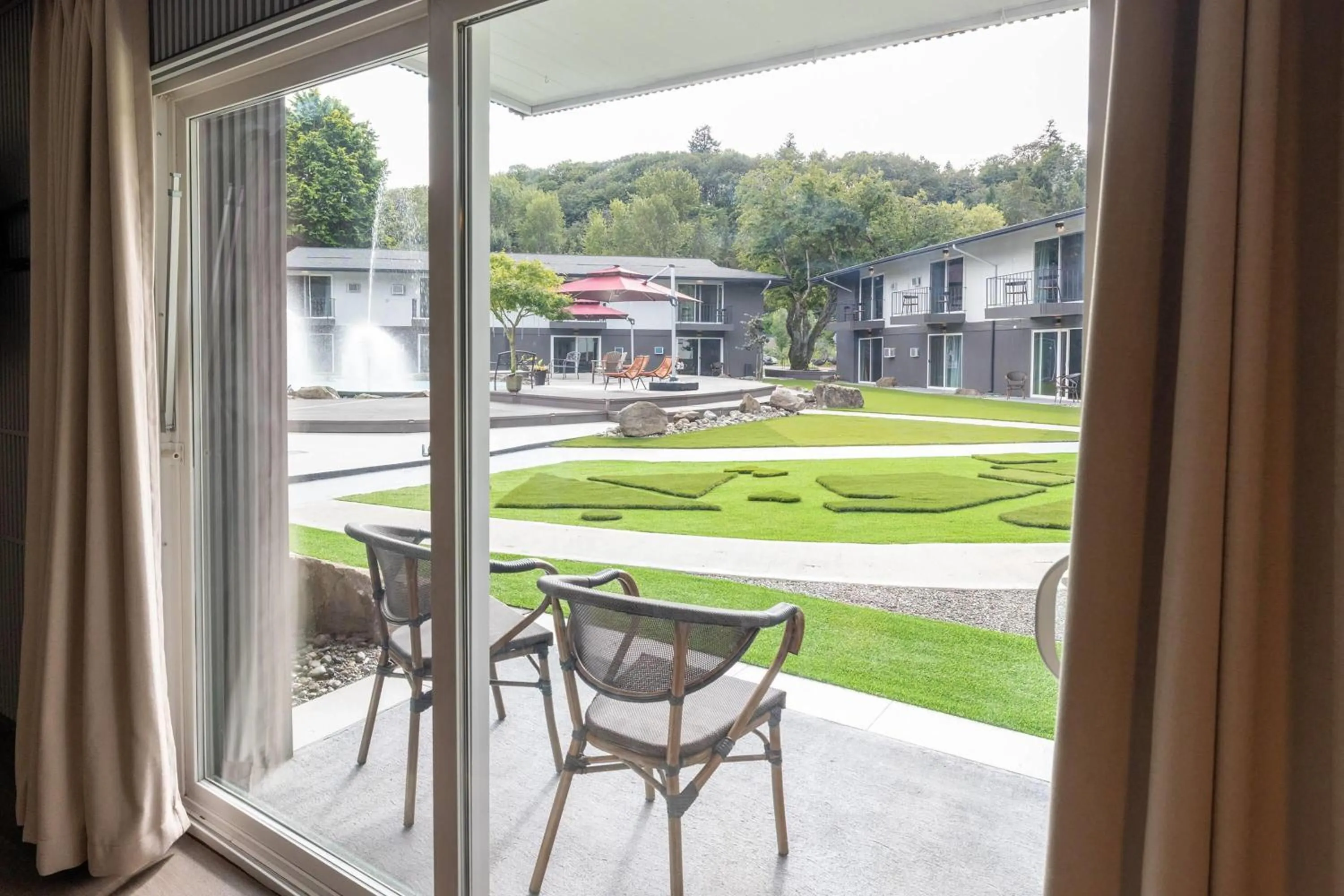 Photo of the whole room in Interurban Suites Hotel, a Dazzler Select by Wyndham