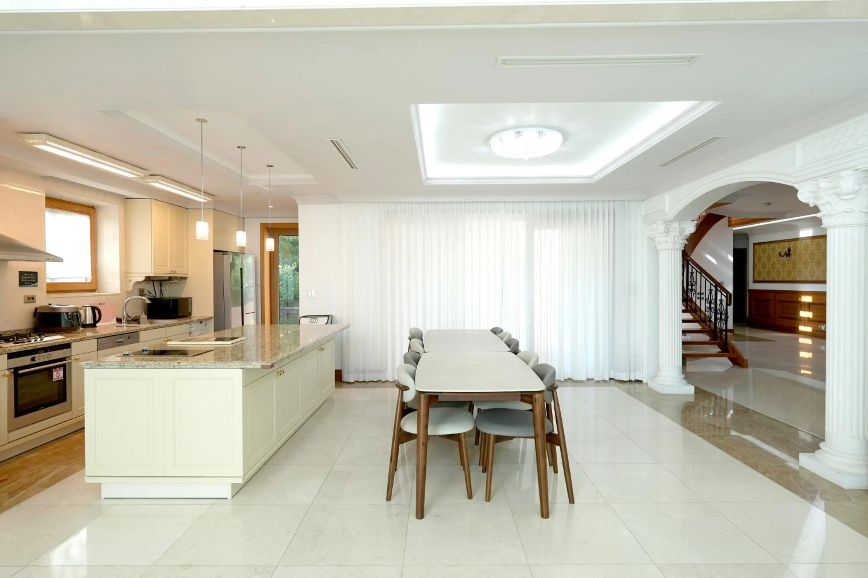 Kitchen or kitchenette in Le comte bleu