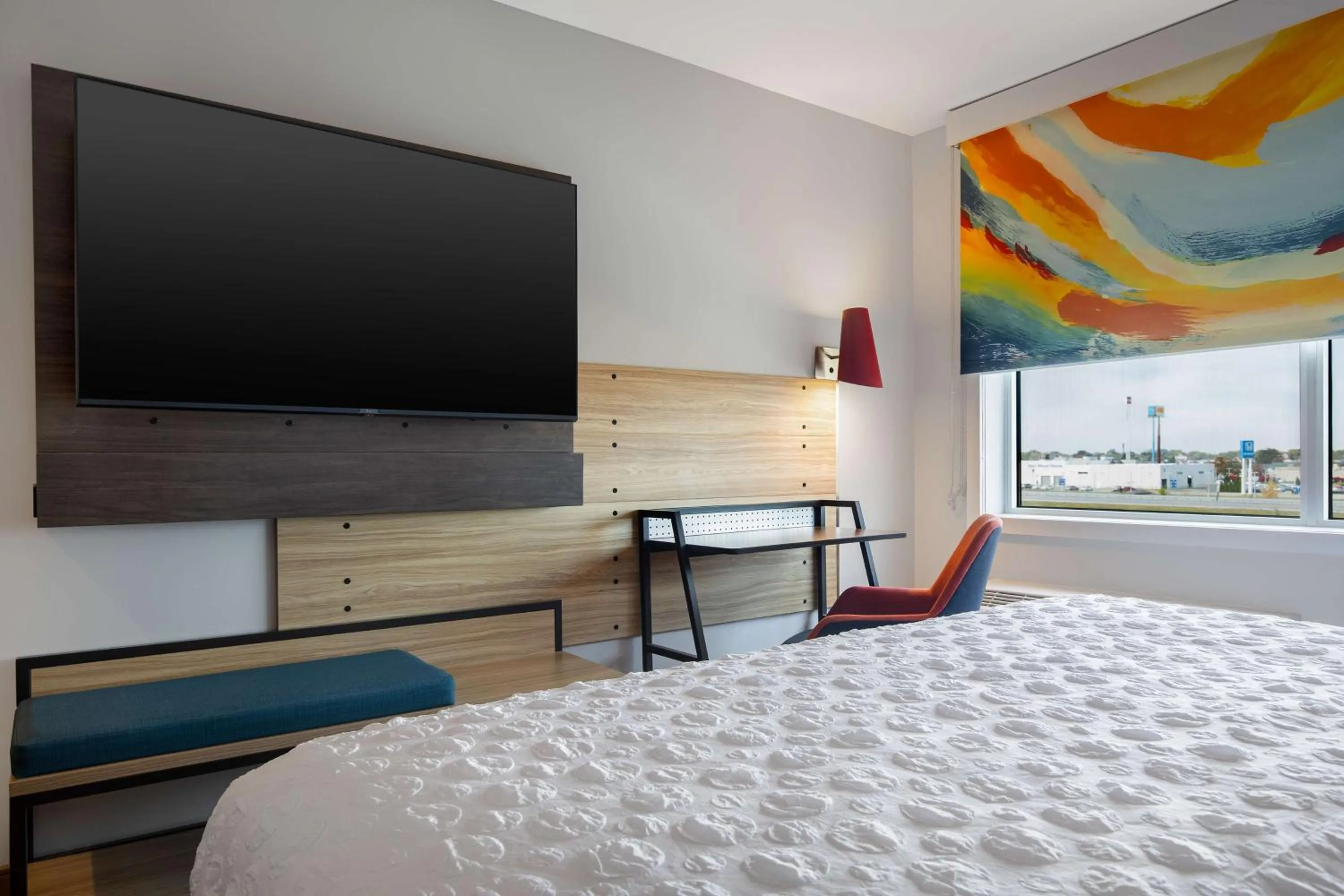 Bedroom, Bed in Tru By Hilton Anderson