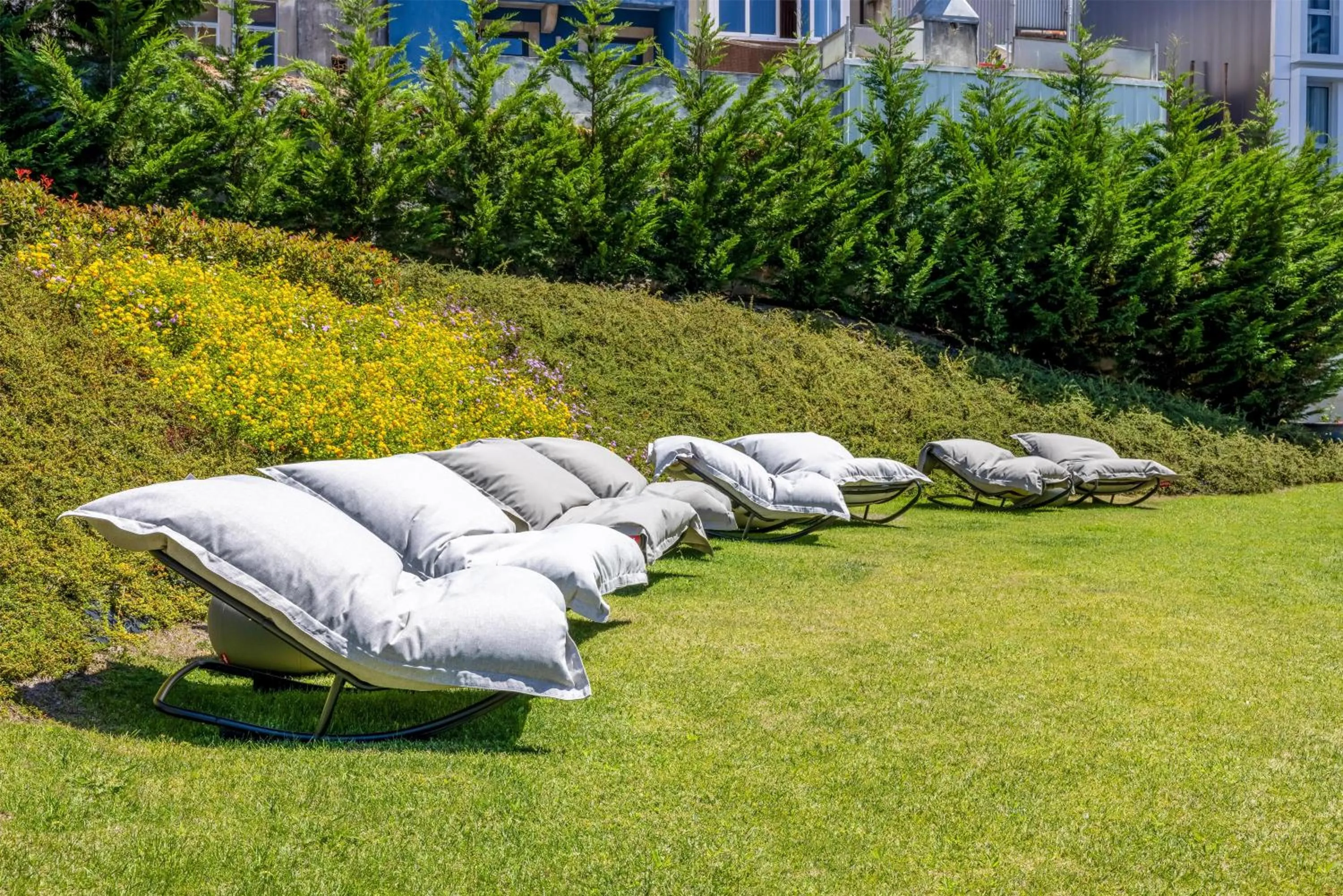 Garden in Cenica Porto Hotel, Curio Collection By Hilton