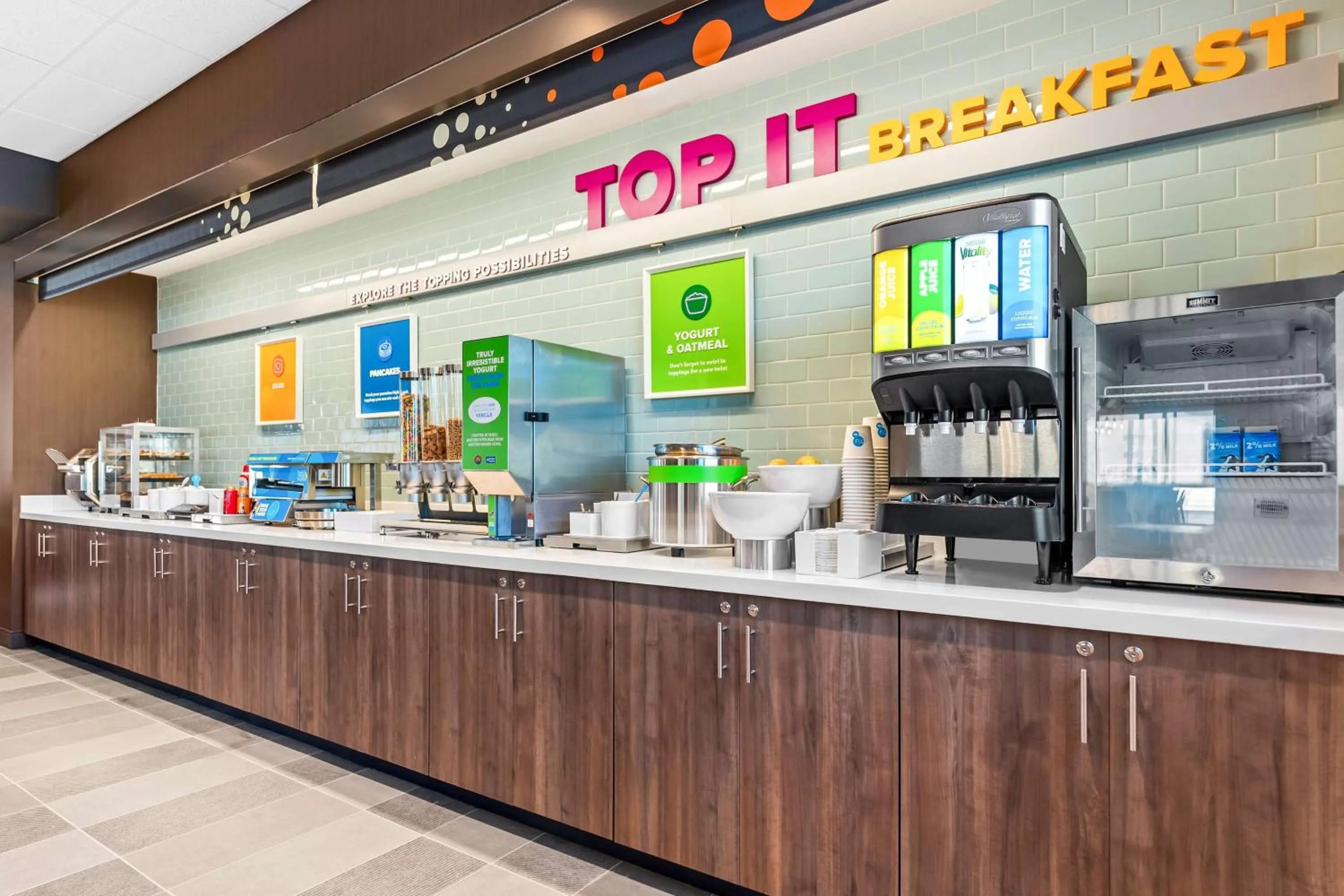 Breakfast in Tru By Hilton Dixon