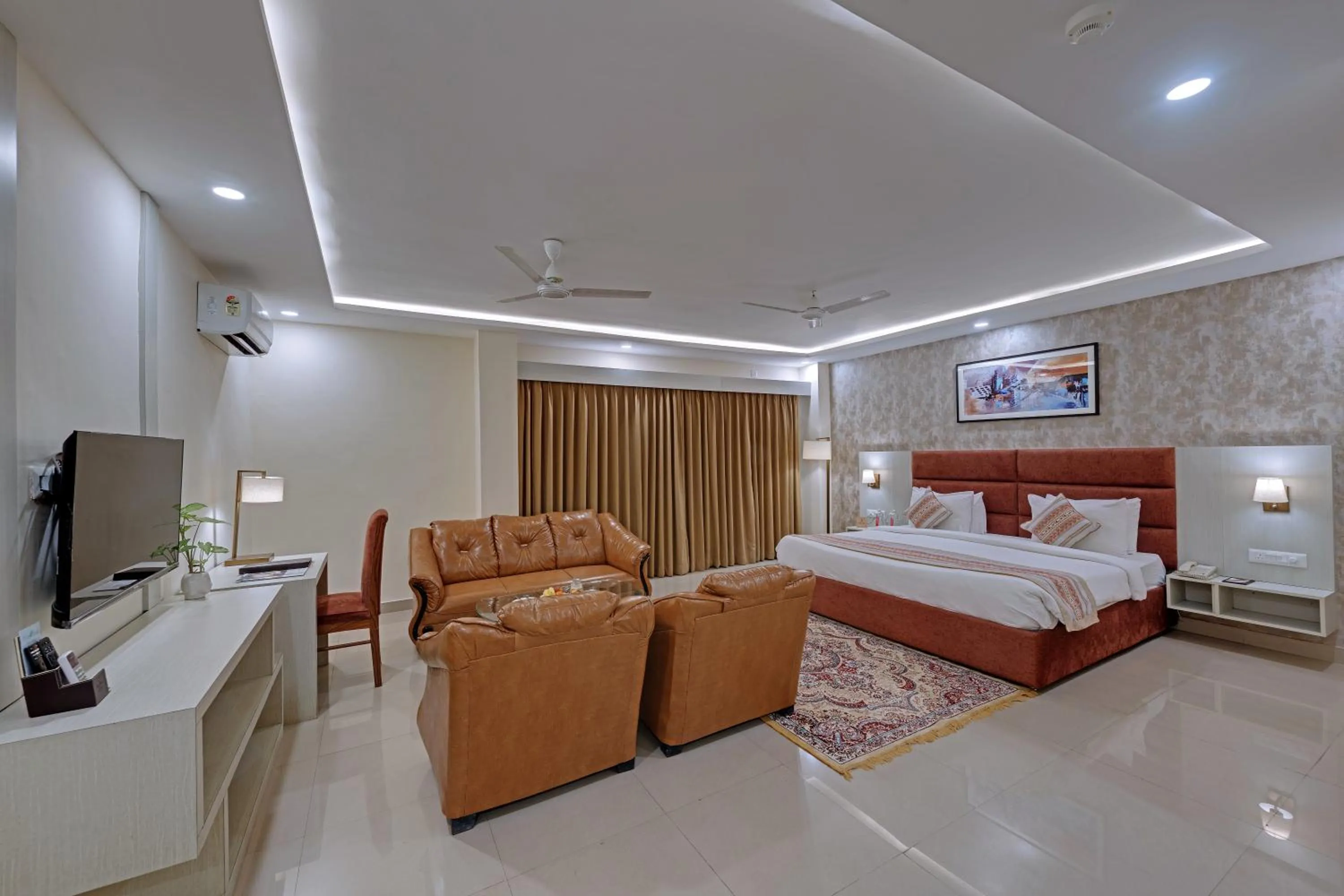 Bedroom, Bed in The Fern Residency, Bodhgaya, Series by Marriott