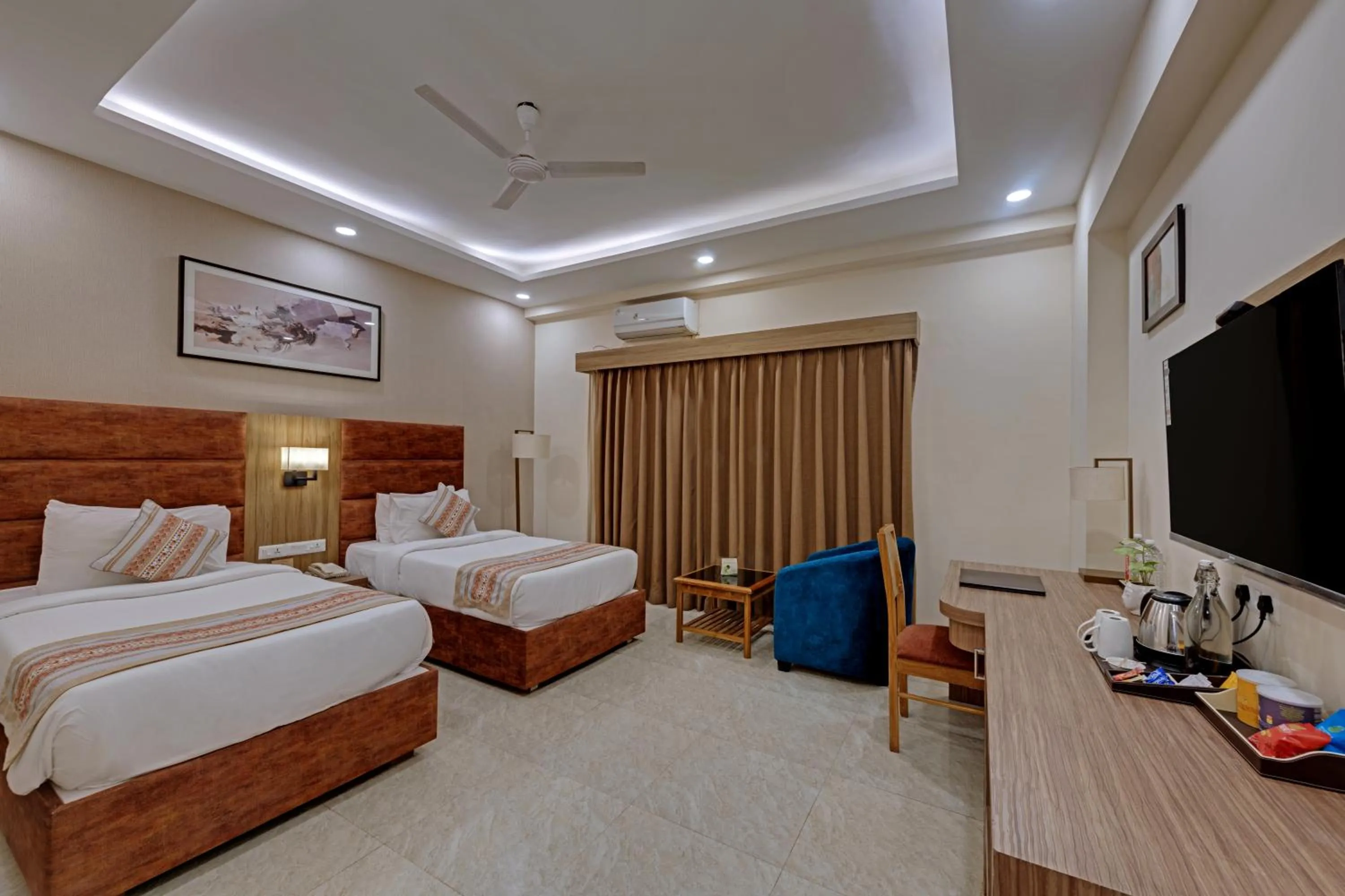 Photo of the whole room, Bed in The Fern Residency, Bodhgaya, Series by Marriott