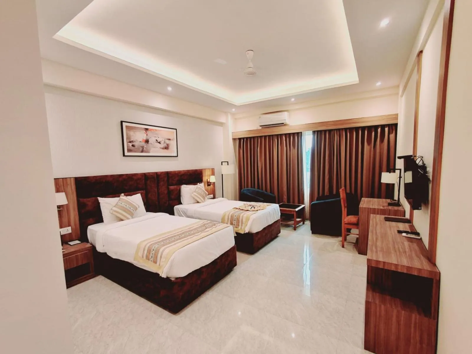 Bedroom, Bed in The Fern Residency, Bodhgaya, Series by Marriott