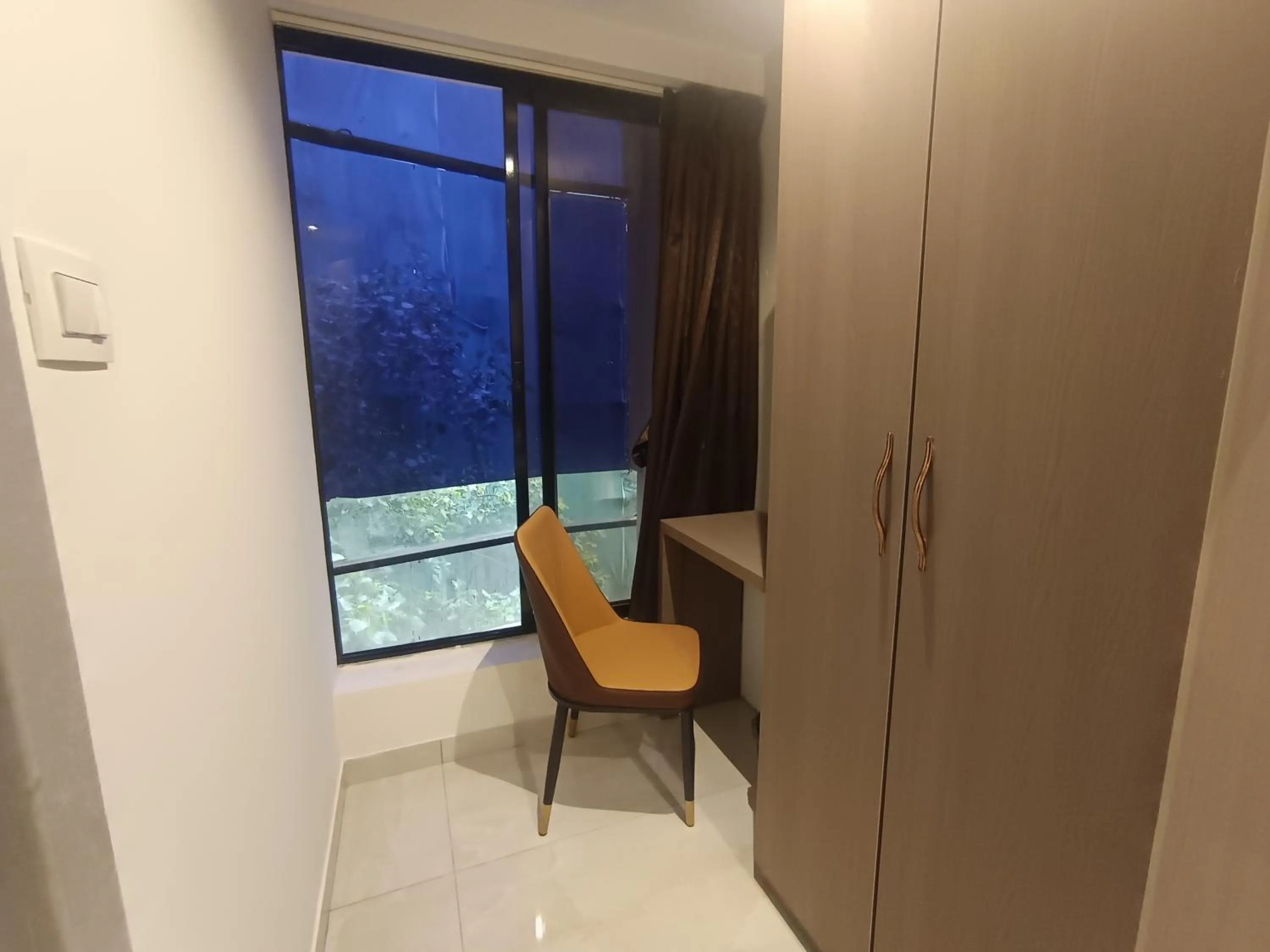 Seating area in Hotel MetroMax Andheri