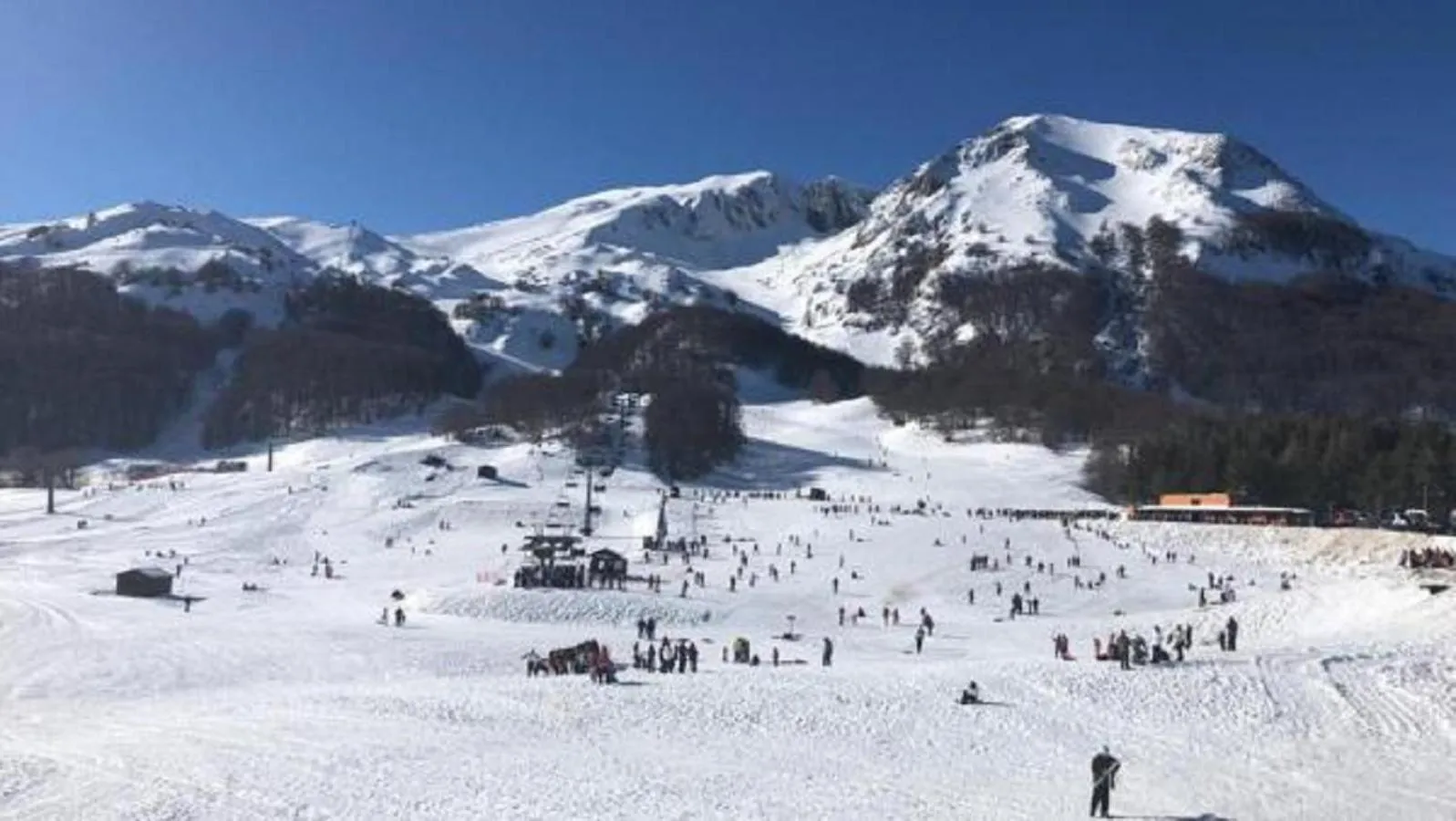Skiing in Hotel Miletto