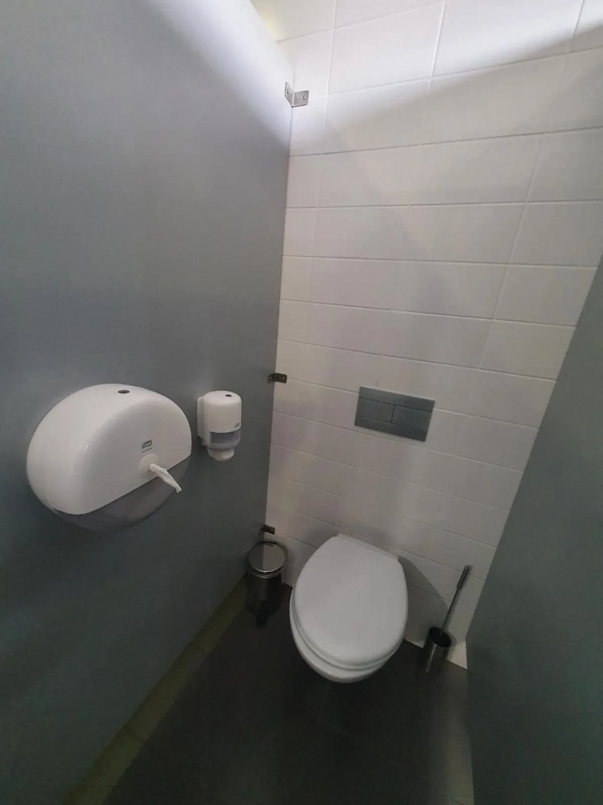 Male Quadruple Room with Shared Bathroom - single occupancy in HI Viseu - Pousada de Juventude