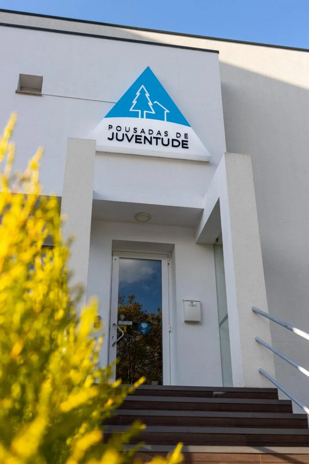 Facade/entrance in HI Viseu - Pousada de Juventude
