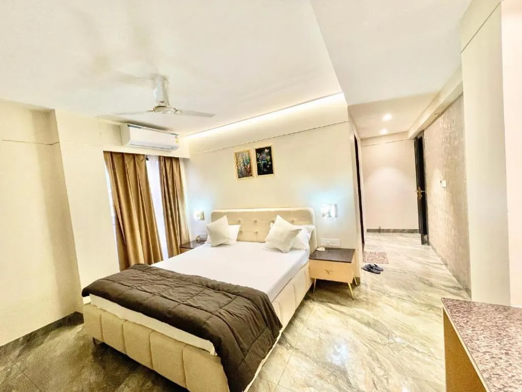 Deluxe Suite in Hotel Mangal Shree