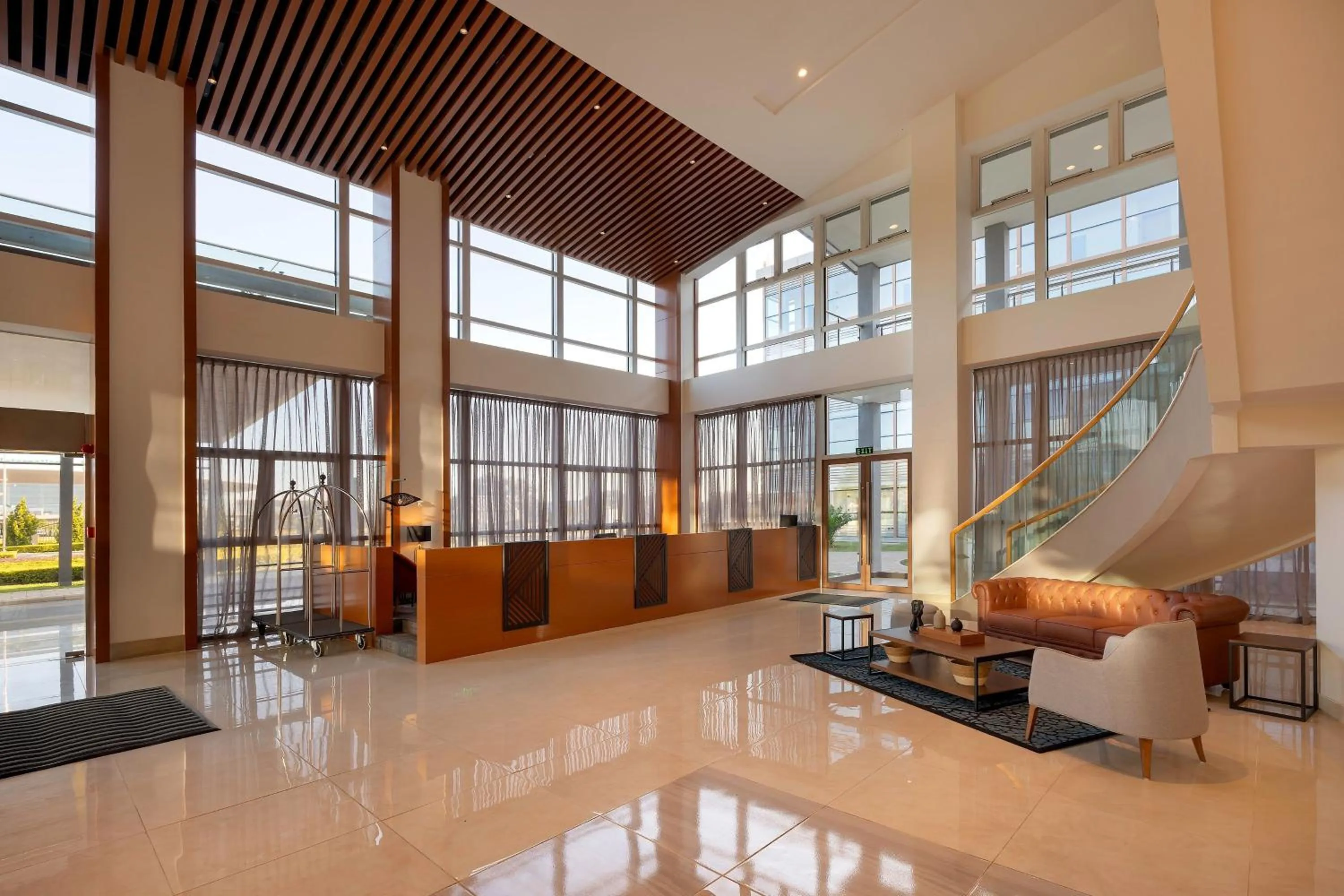 Lobby or reception in Protea Hotel by Marriott Lusaka International Airport