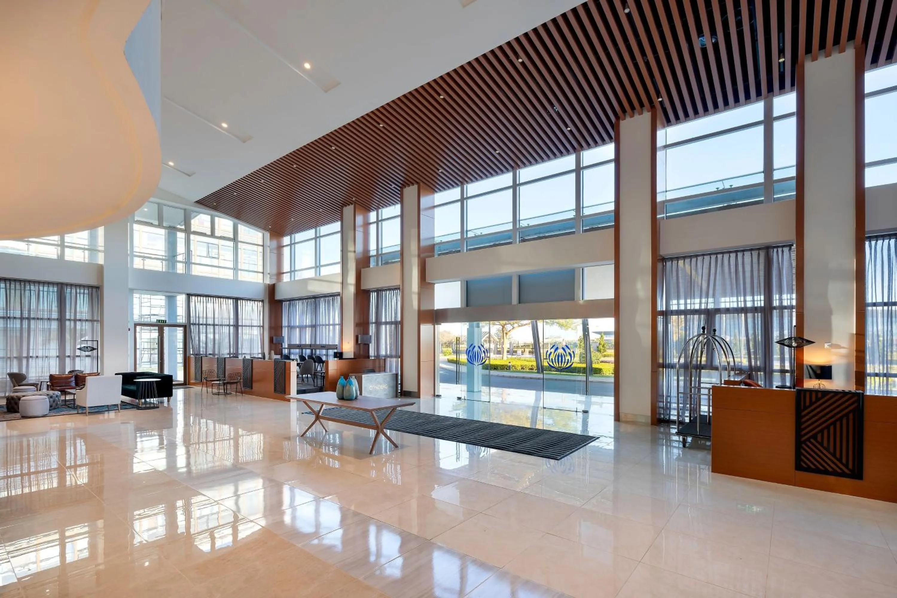 Lobby or reception in Protea Hotel by Marriott Lusaka International Airport