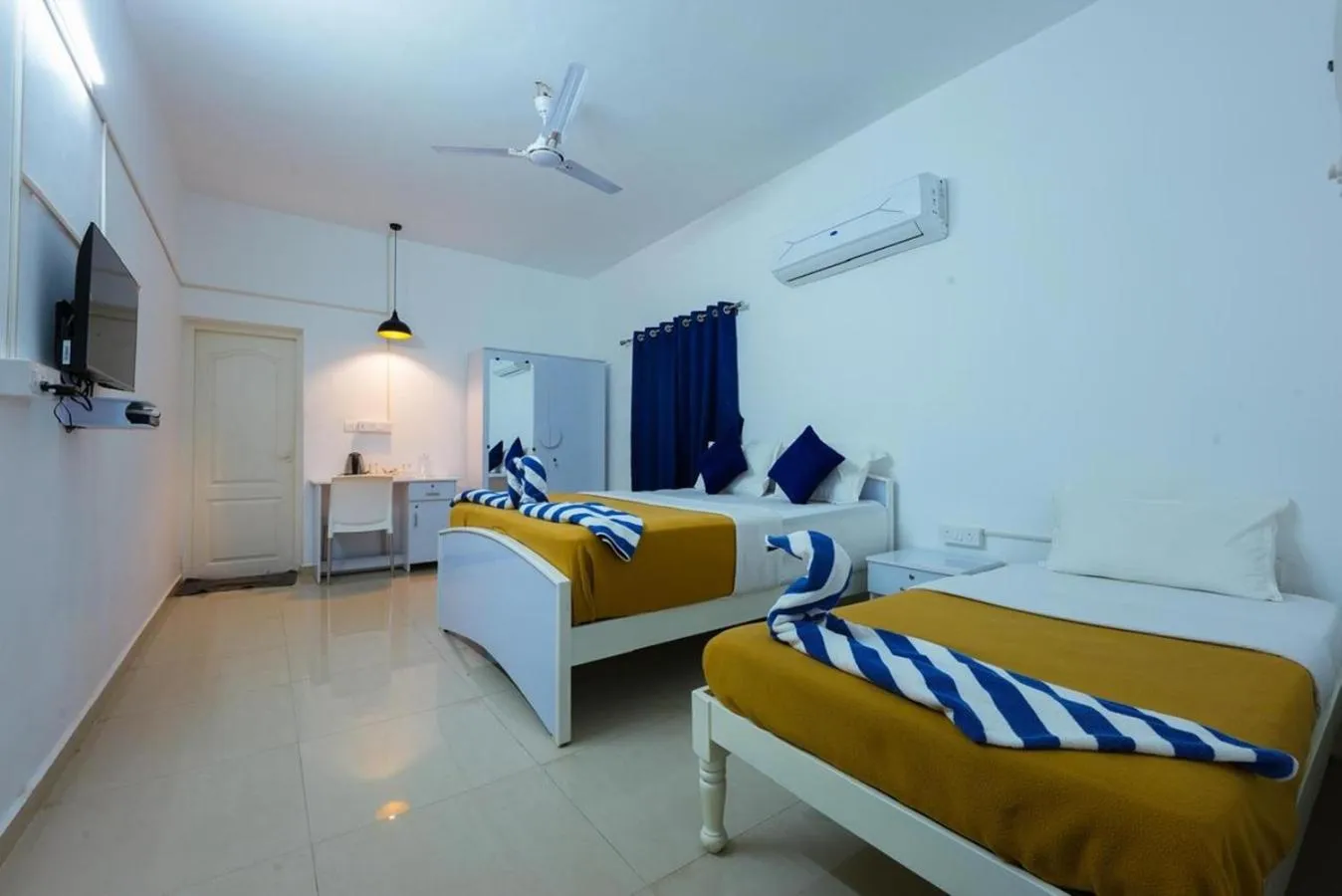 Bed in Madras Inn Nungambakam