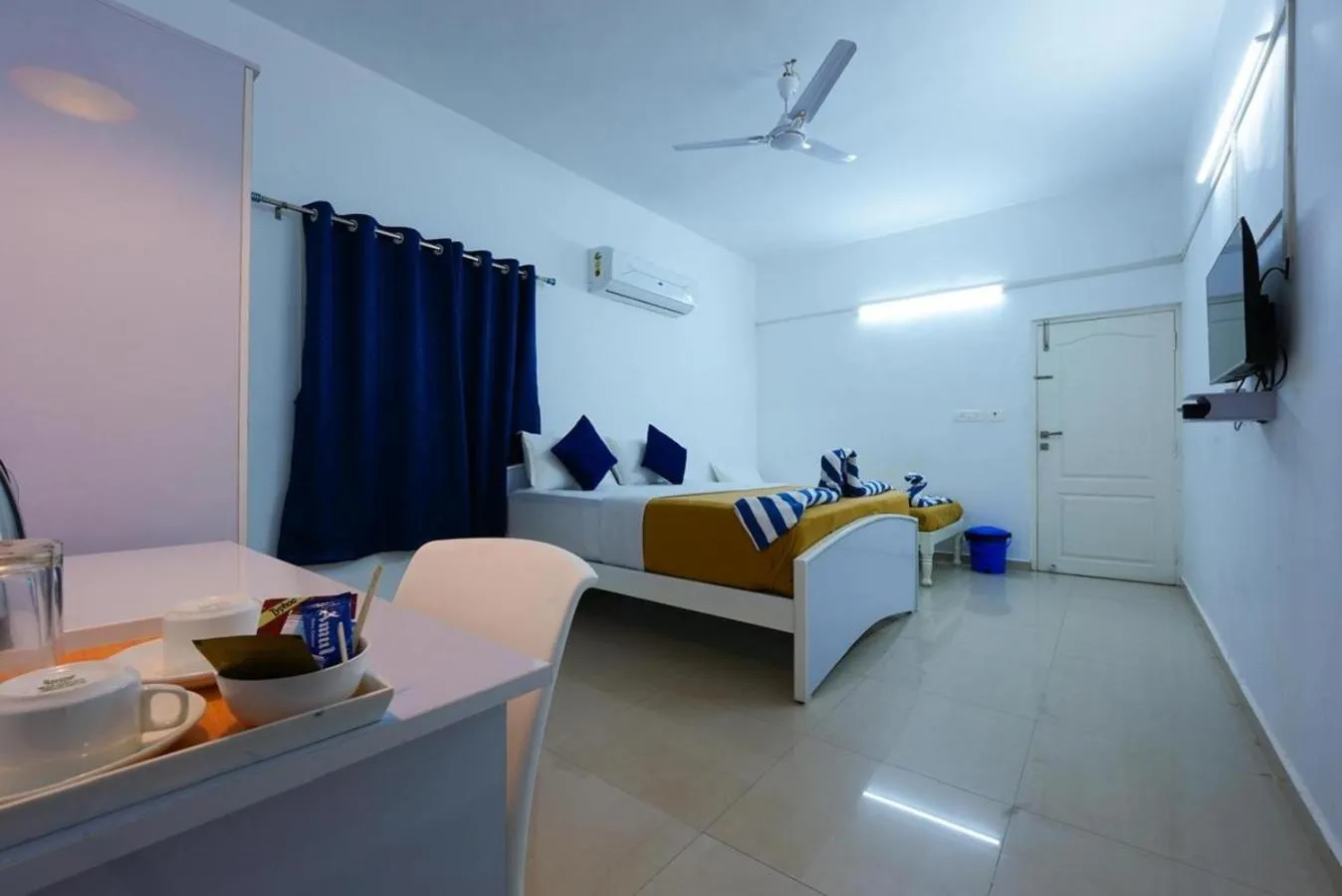 Bed in Madras Inn Nungambakam