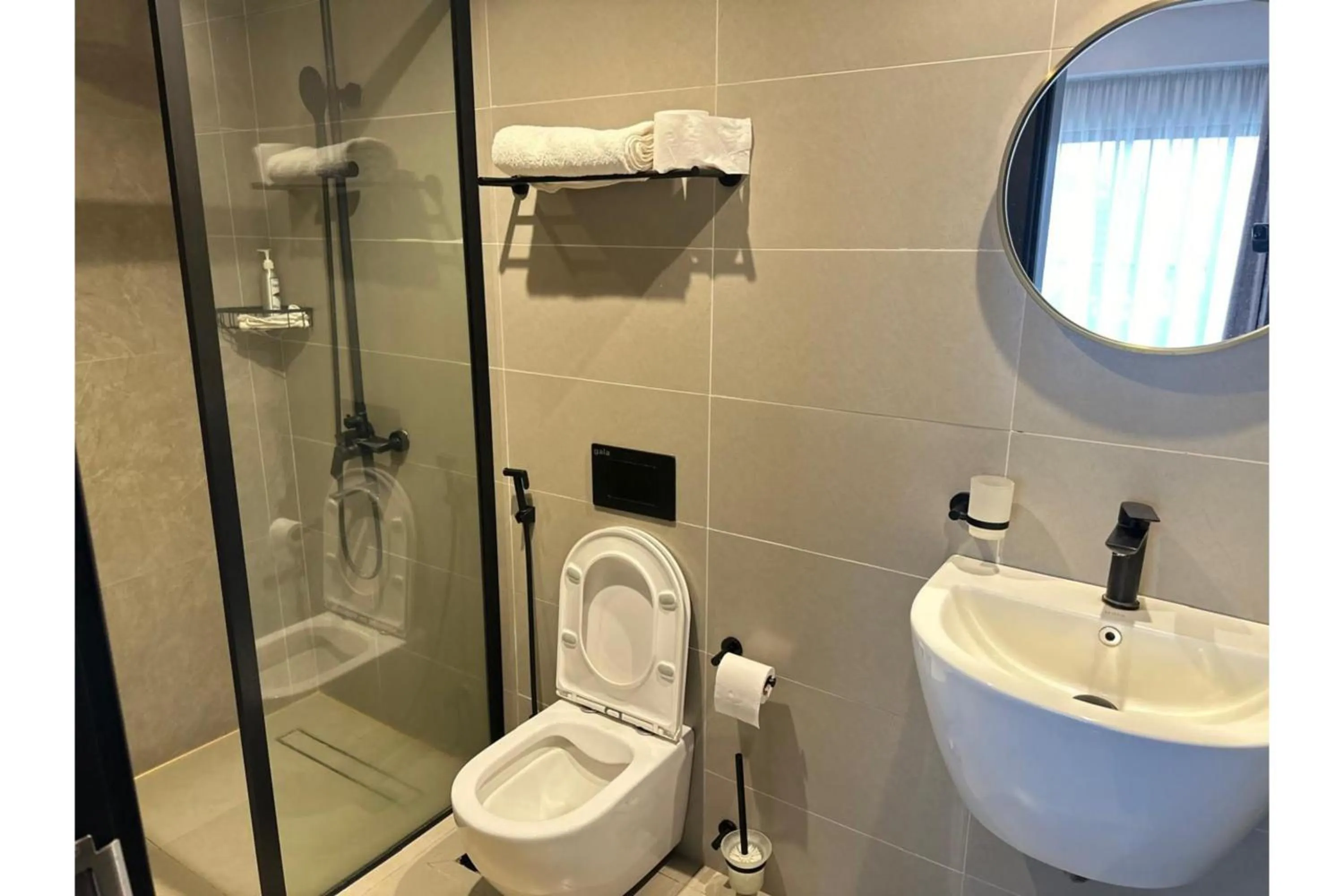 Shower in Escada Serviced Apartments