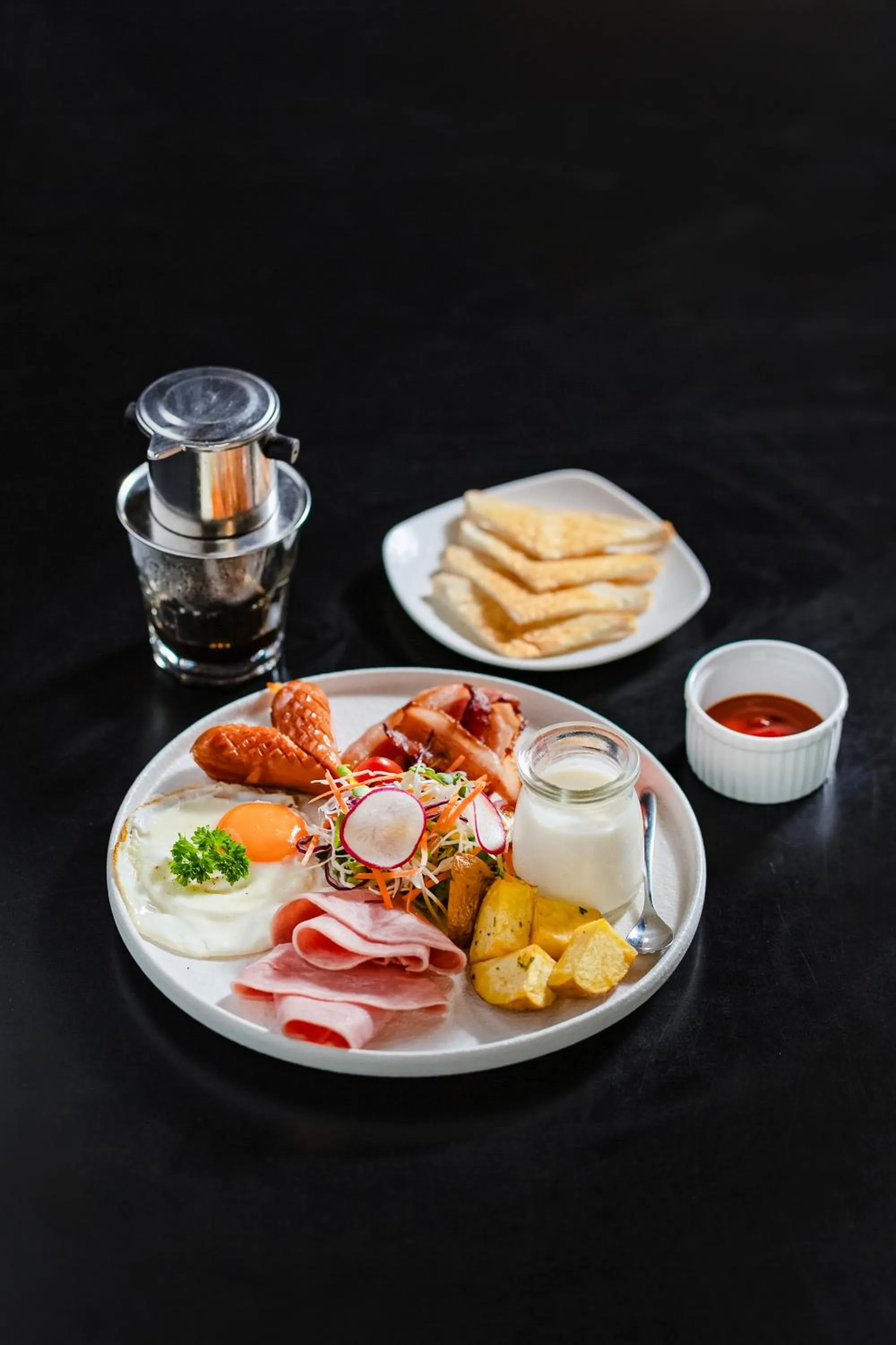 Breakfast in The Hammock Hotel Ben Thanh