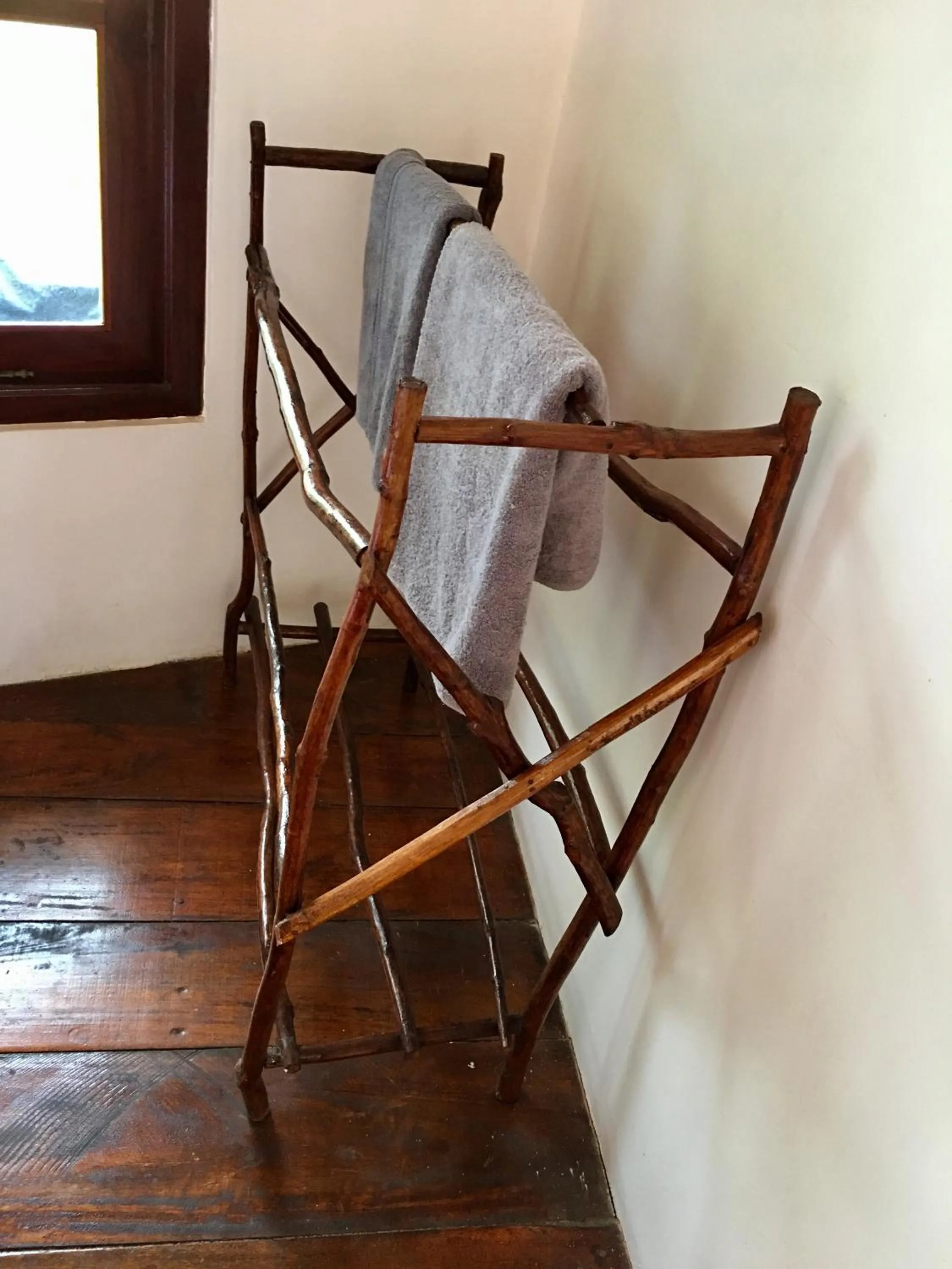 Decorative detail in Seasons Four Mini Jungle Cabana