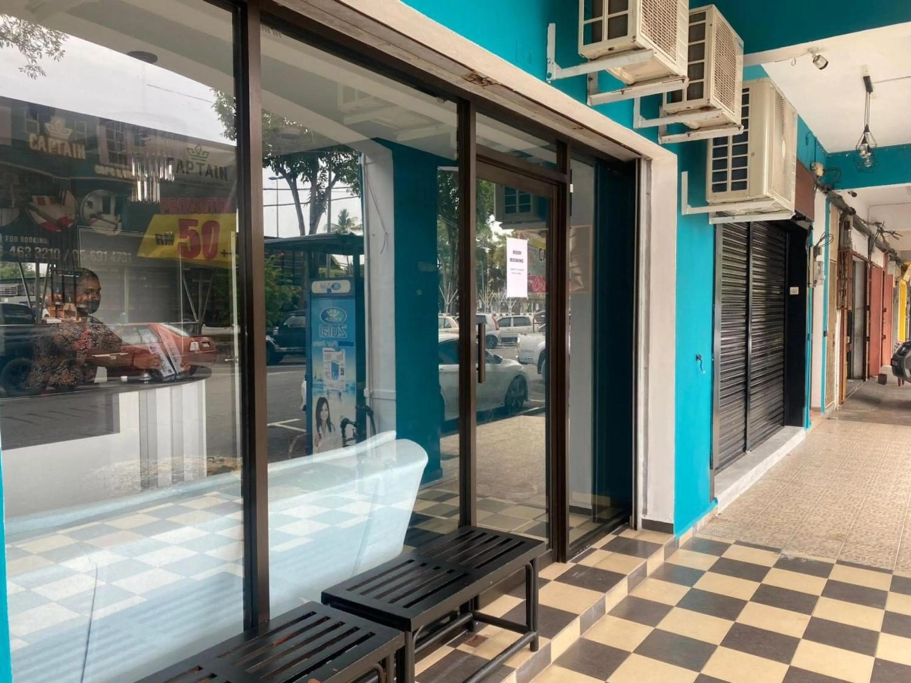 Lobby or reception in Hotel O Captain Hotel Cafe & Bistro