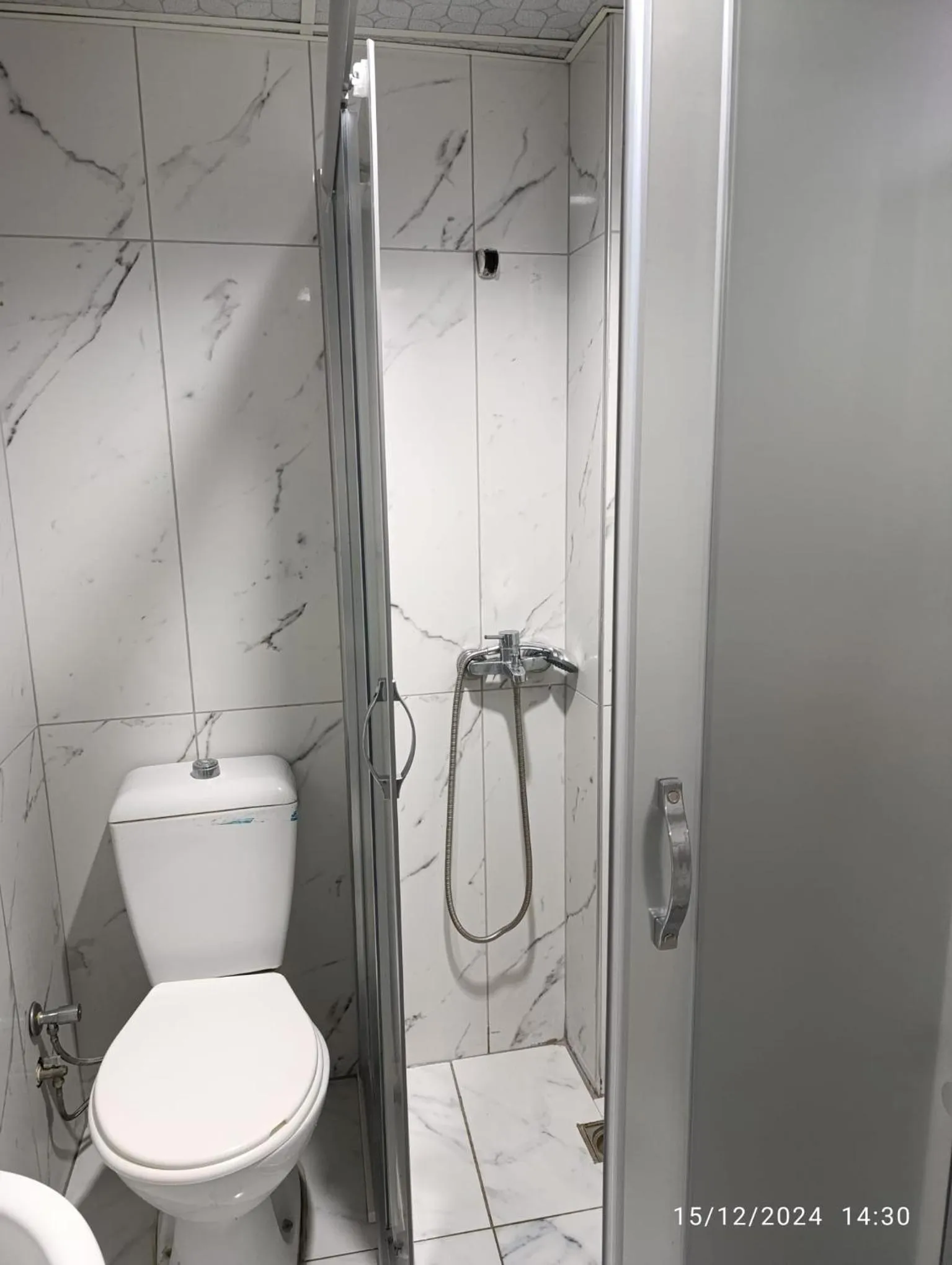 Shower in Odak Pansiyon