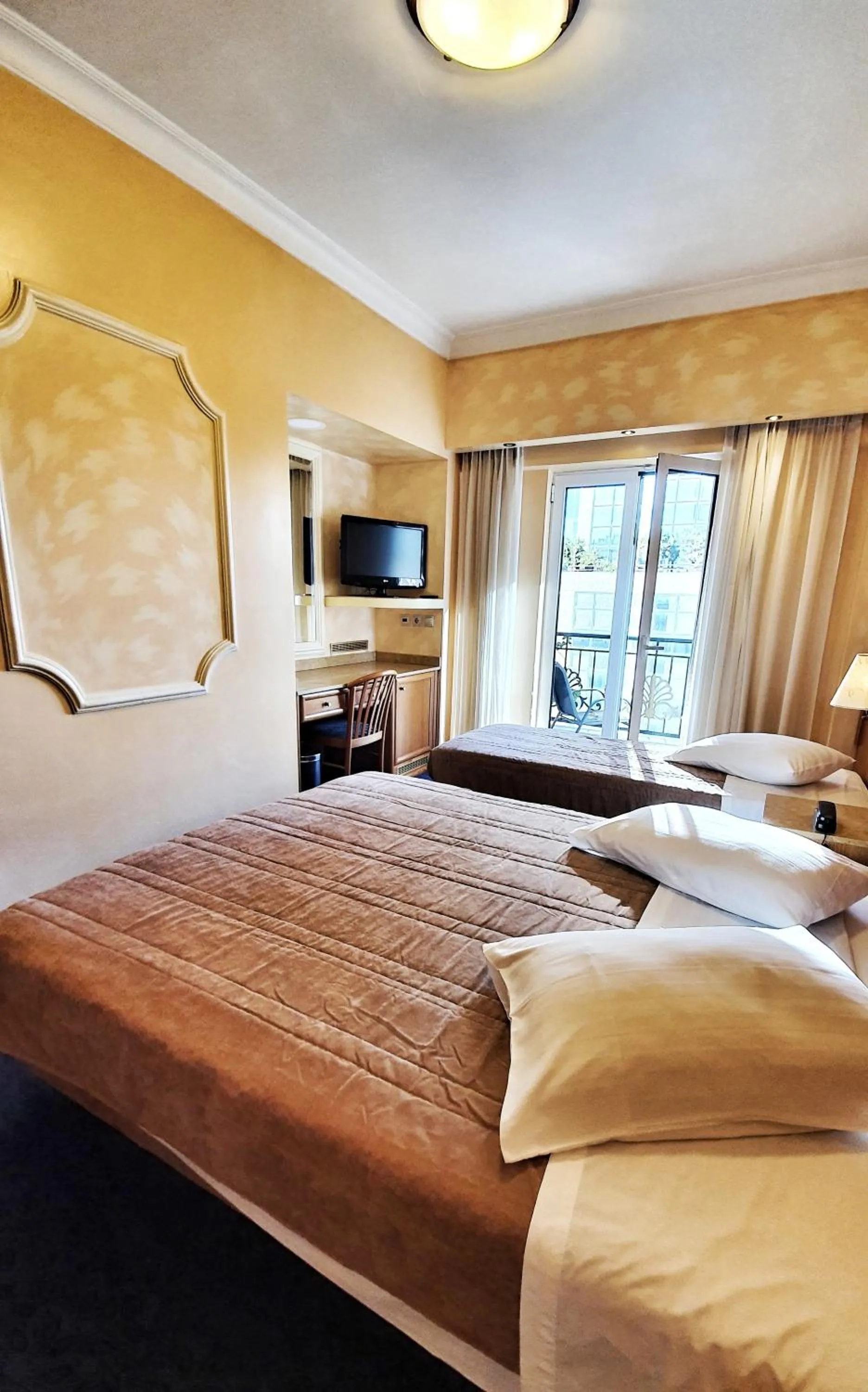 Photo of the whole room, Bed in Noufara