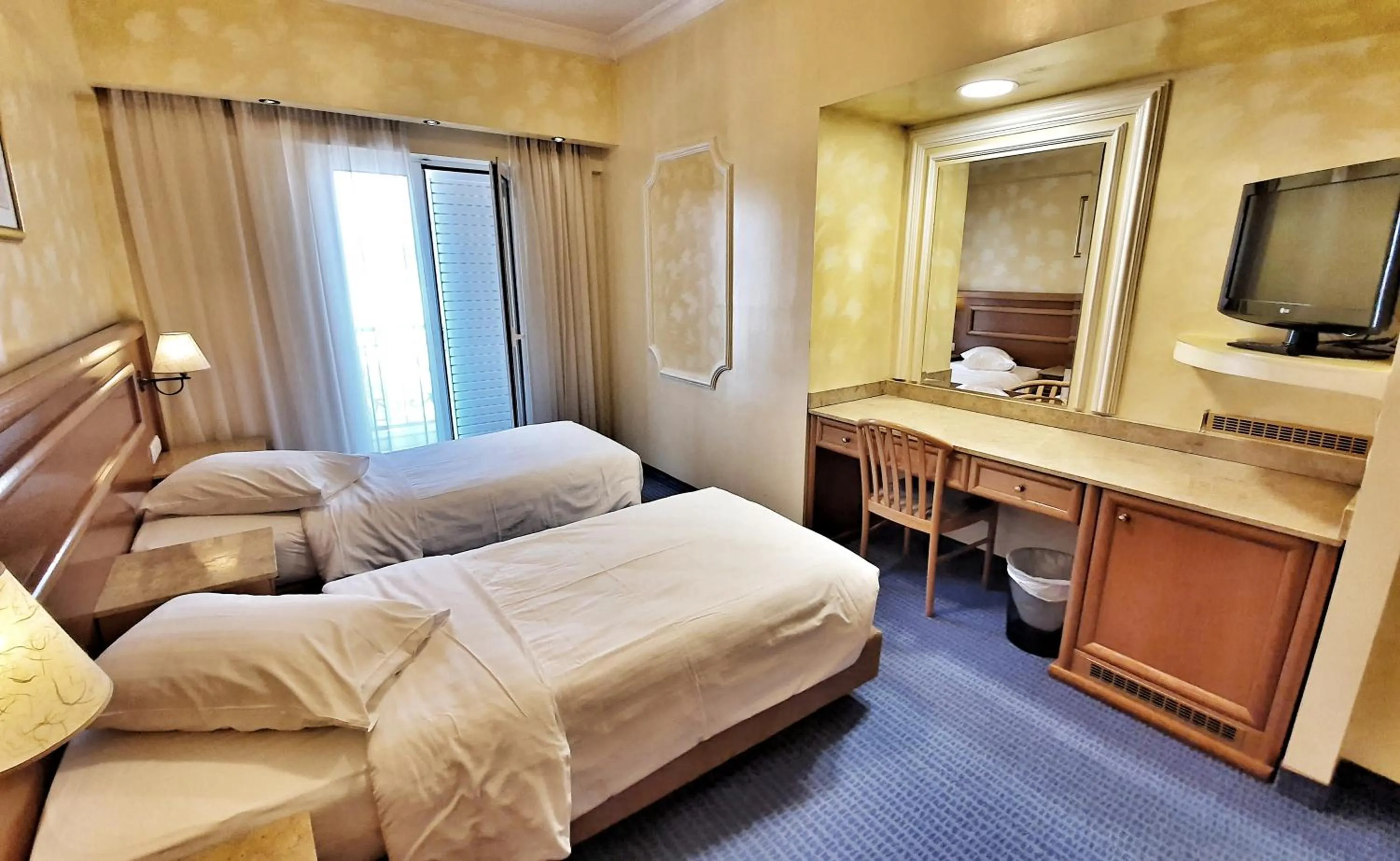 Photo of the whole room, Bed in Noufara