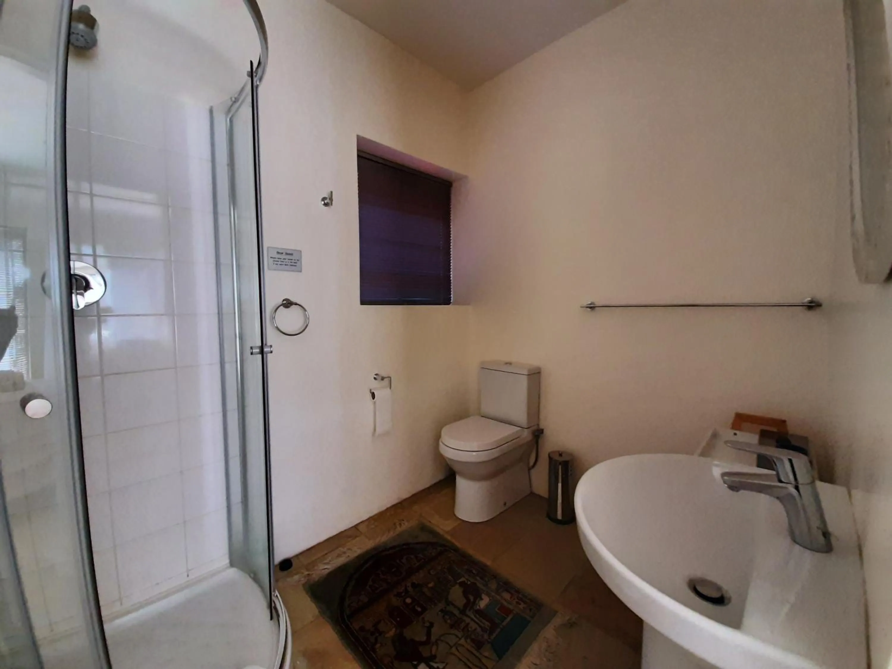 Bathroom in Orangerie Guest House