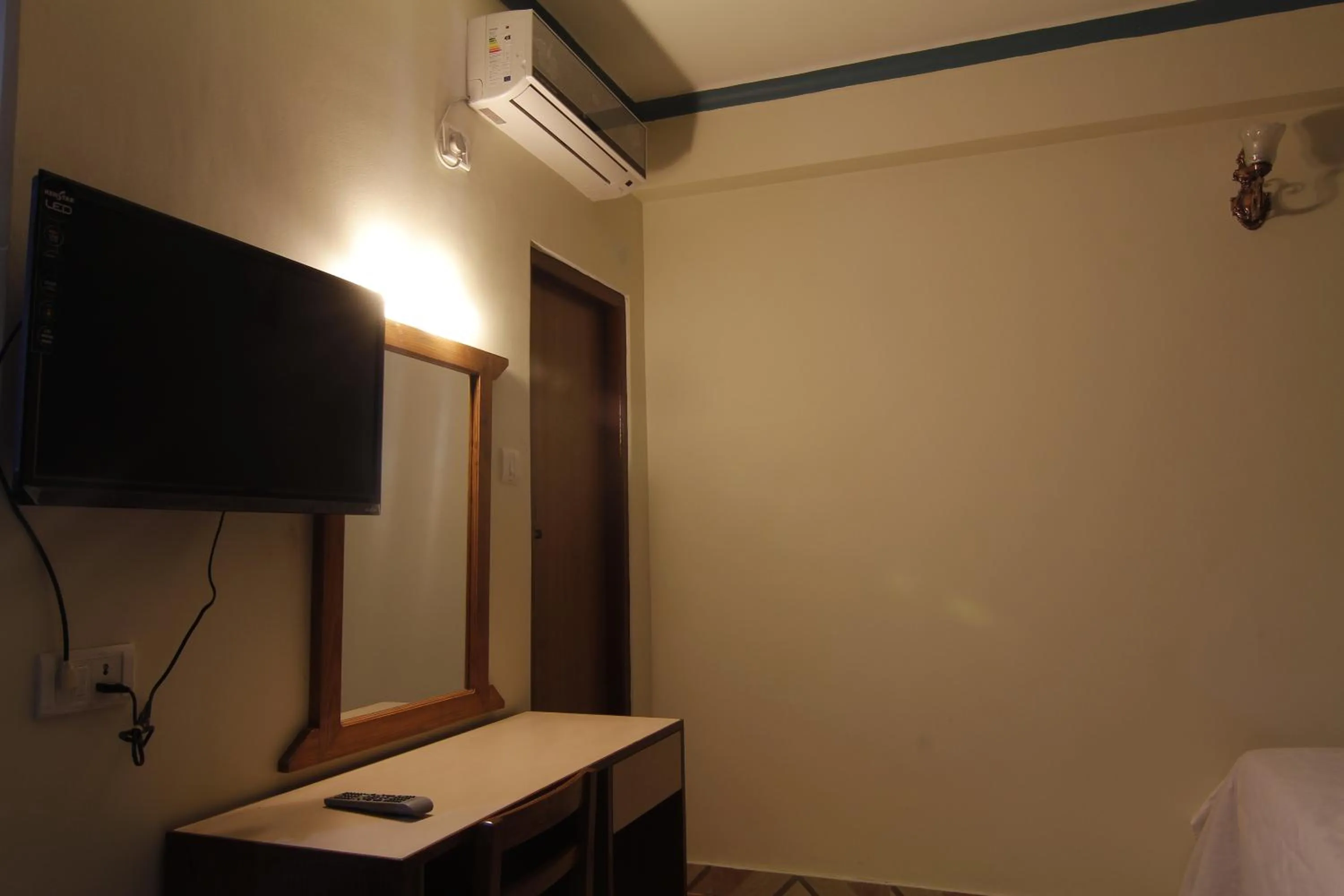 Bedroom, Bed in Hotel Adam