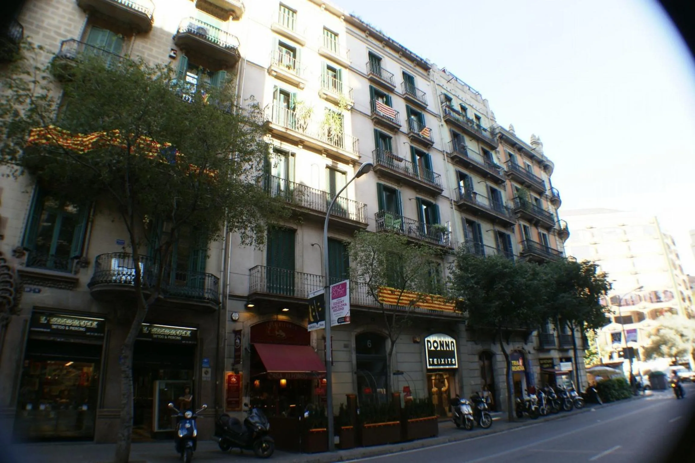 Property building in Flateli Llúria