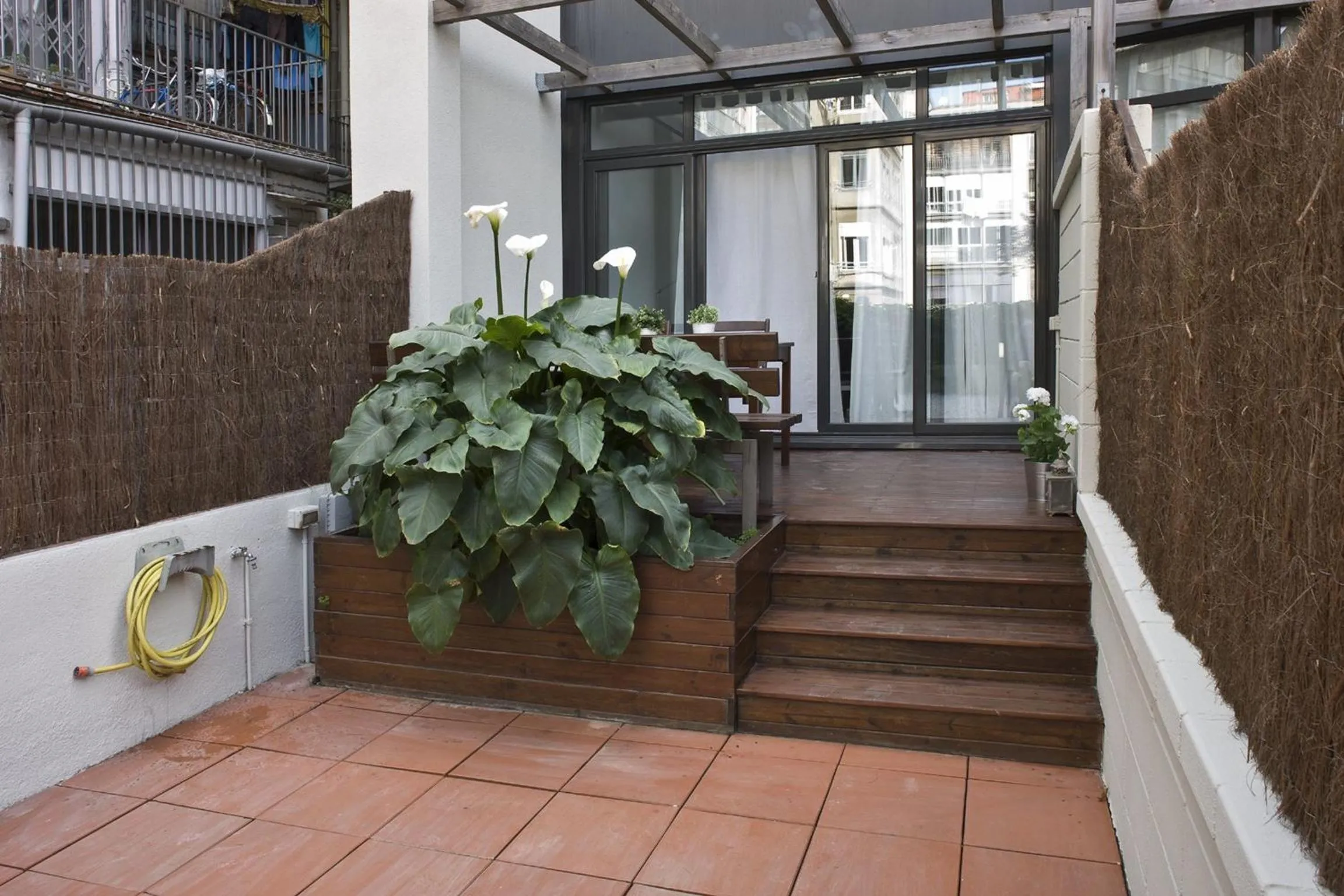 Facade/entrance in Flateli Llúria