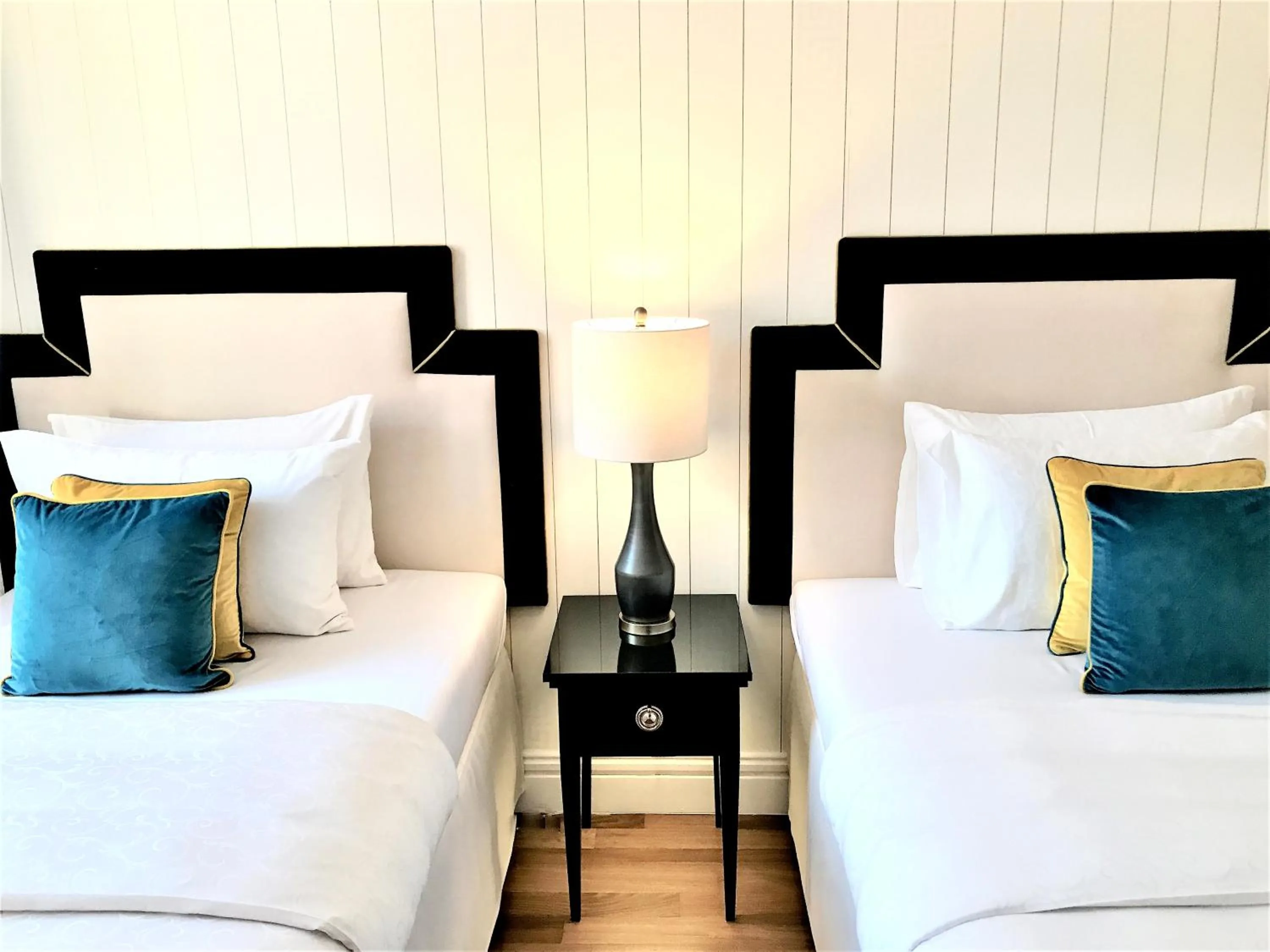 Bedroom, Bed in MONDRIAN Luxury Suites & Apartments Market Square IV