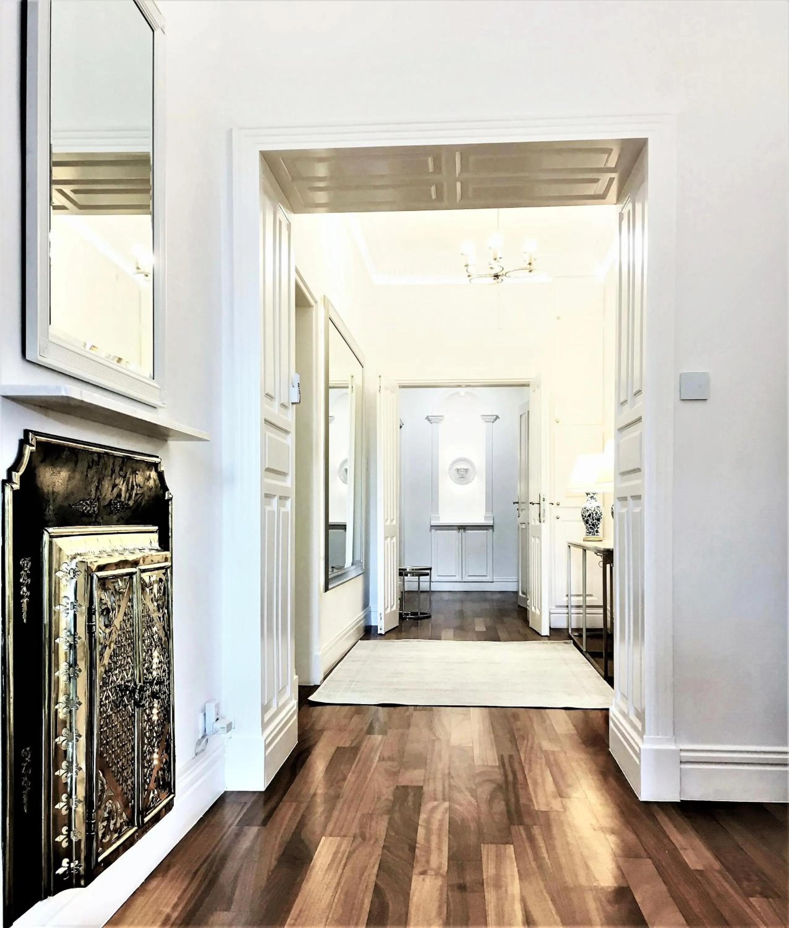 Lobby or reception in MONDRIAN Luxury Suites & Apartments Market Square IV