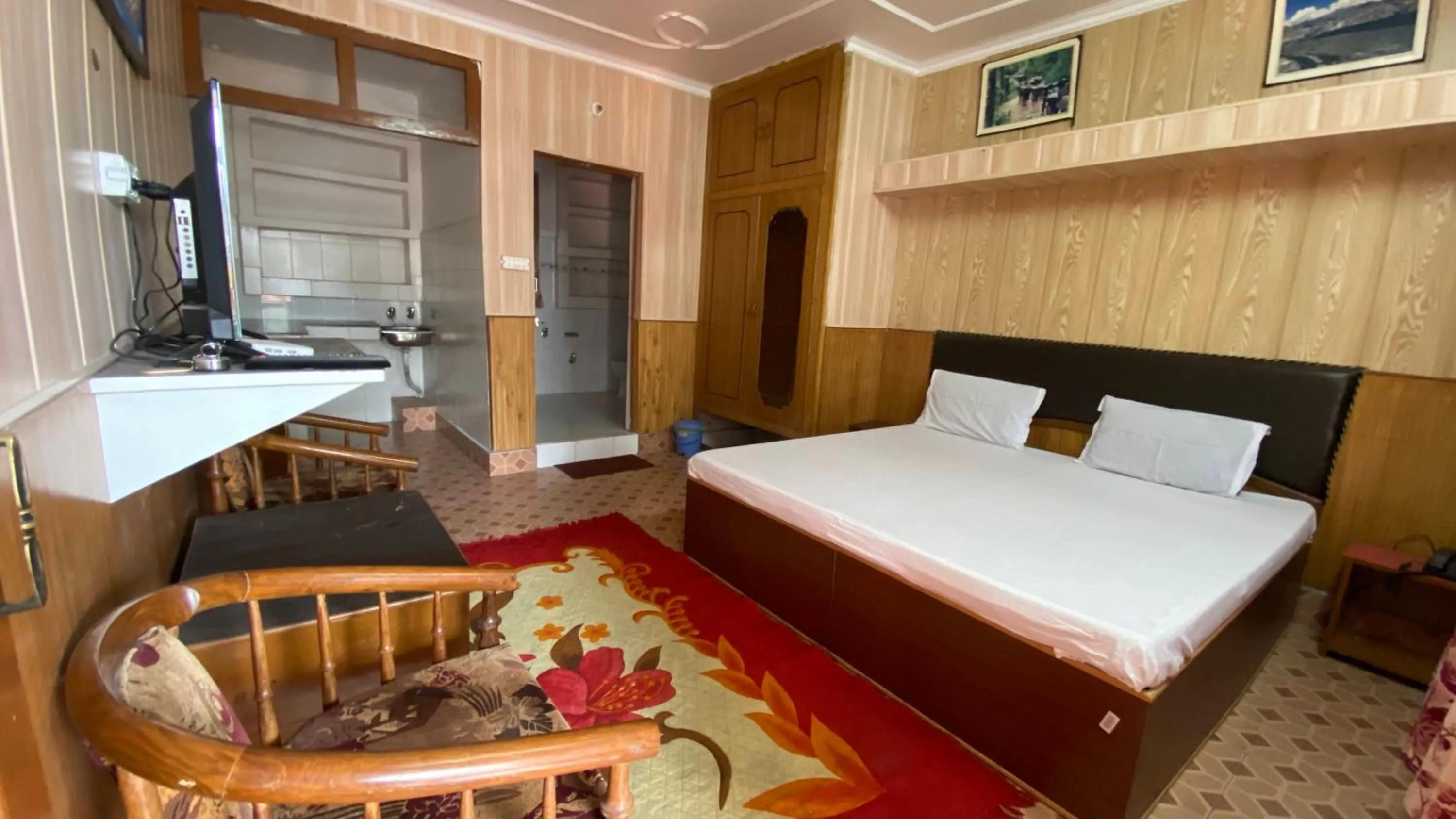 Bed in Hotel Ekant Lodge