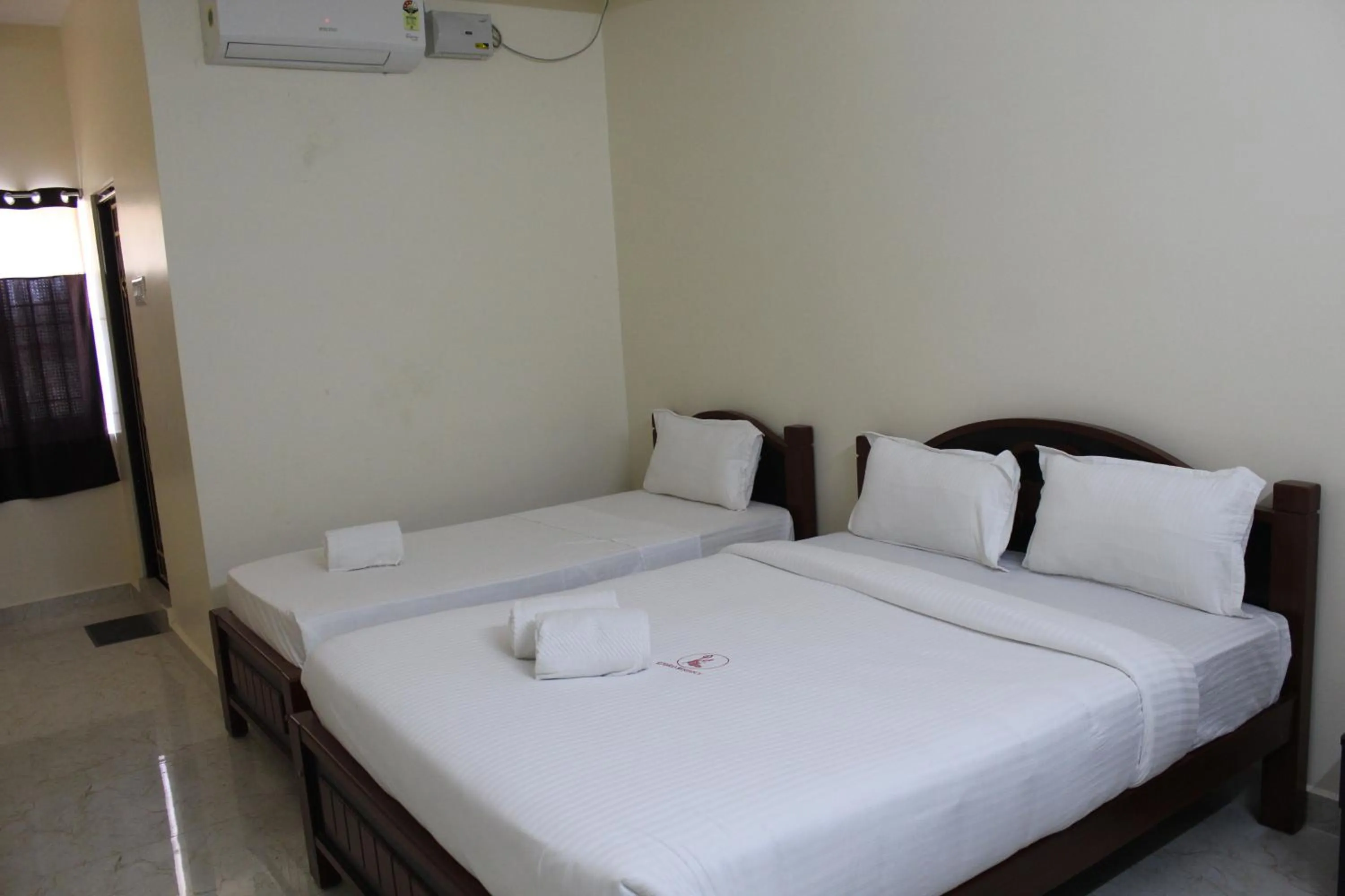 Bed in Kumaran Residency