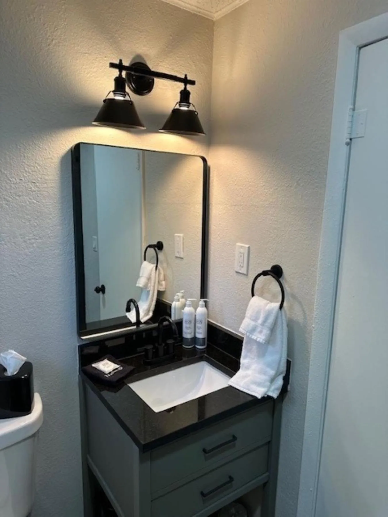 Bathroom in Western Lodge