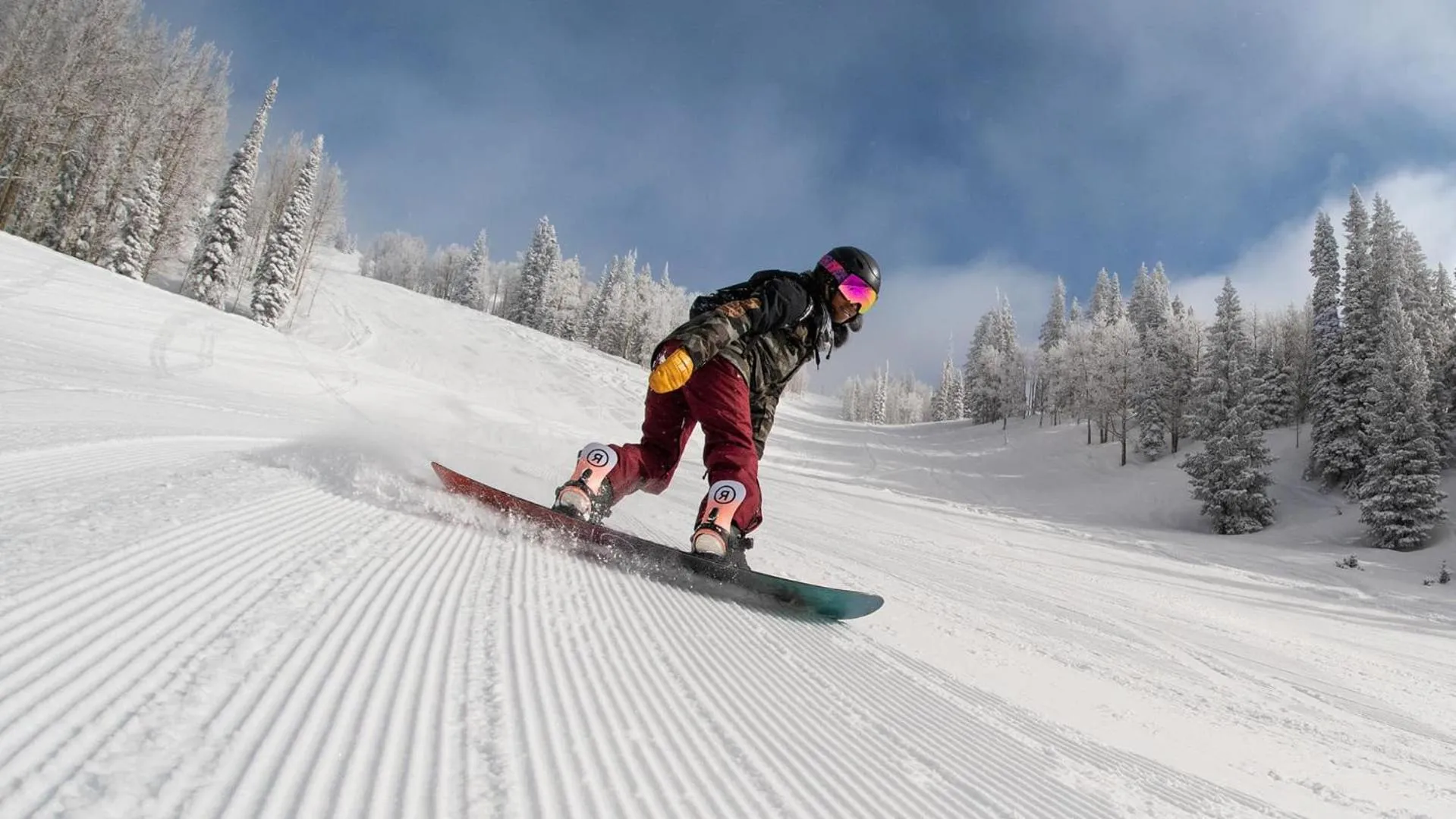Skiing in Western Lodge