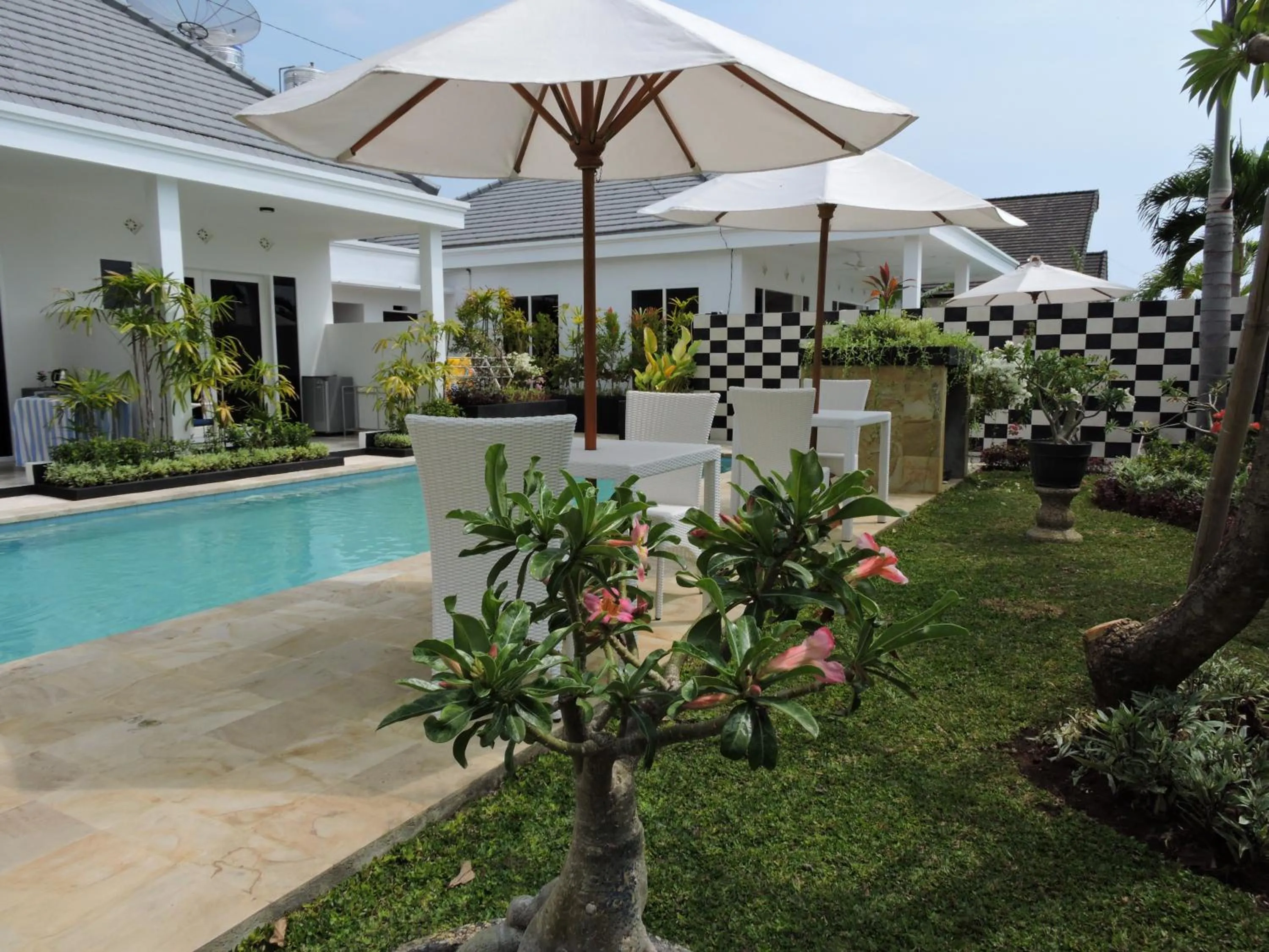 Swimming pool in Kartika Villas