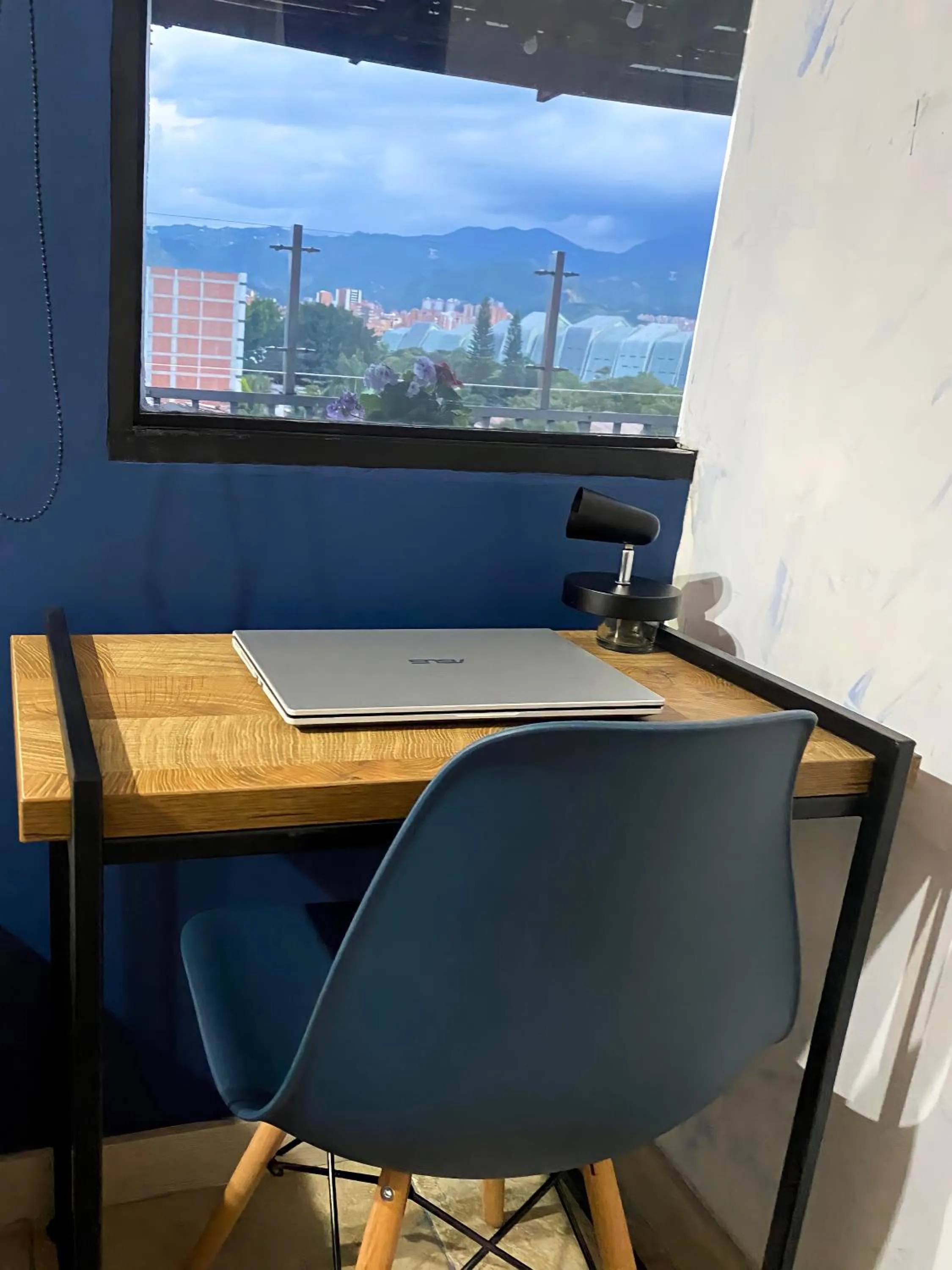 Seating area in Platinum Hotel