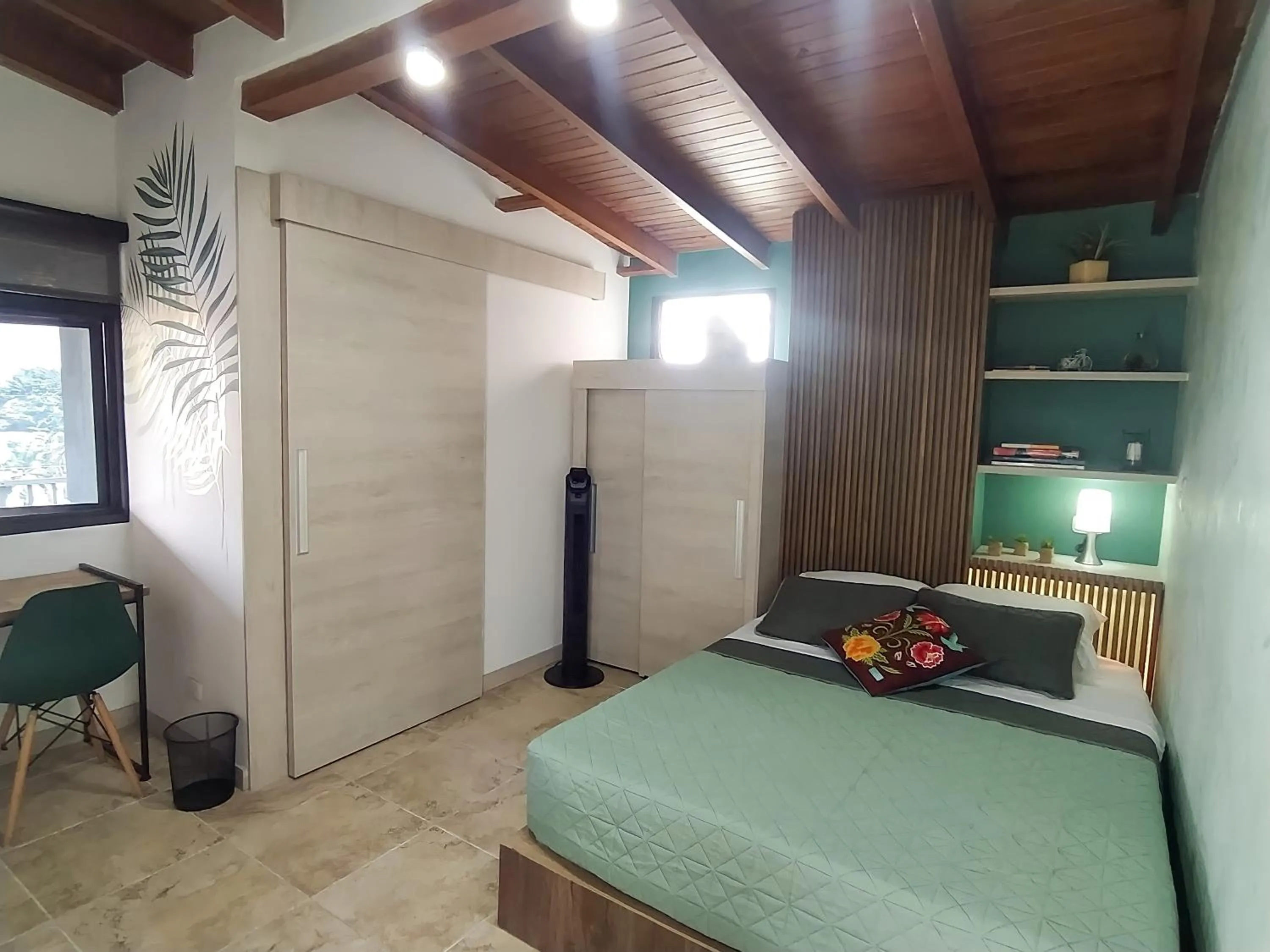 Photo of the whole room in Platinum Hotel