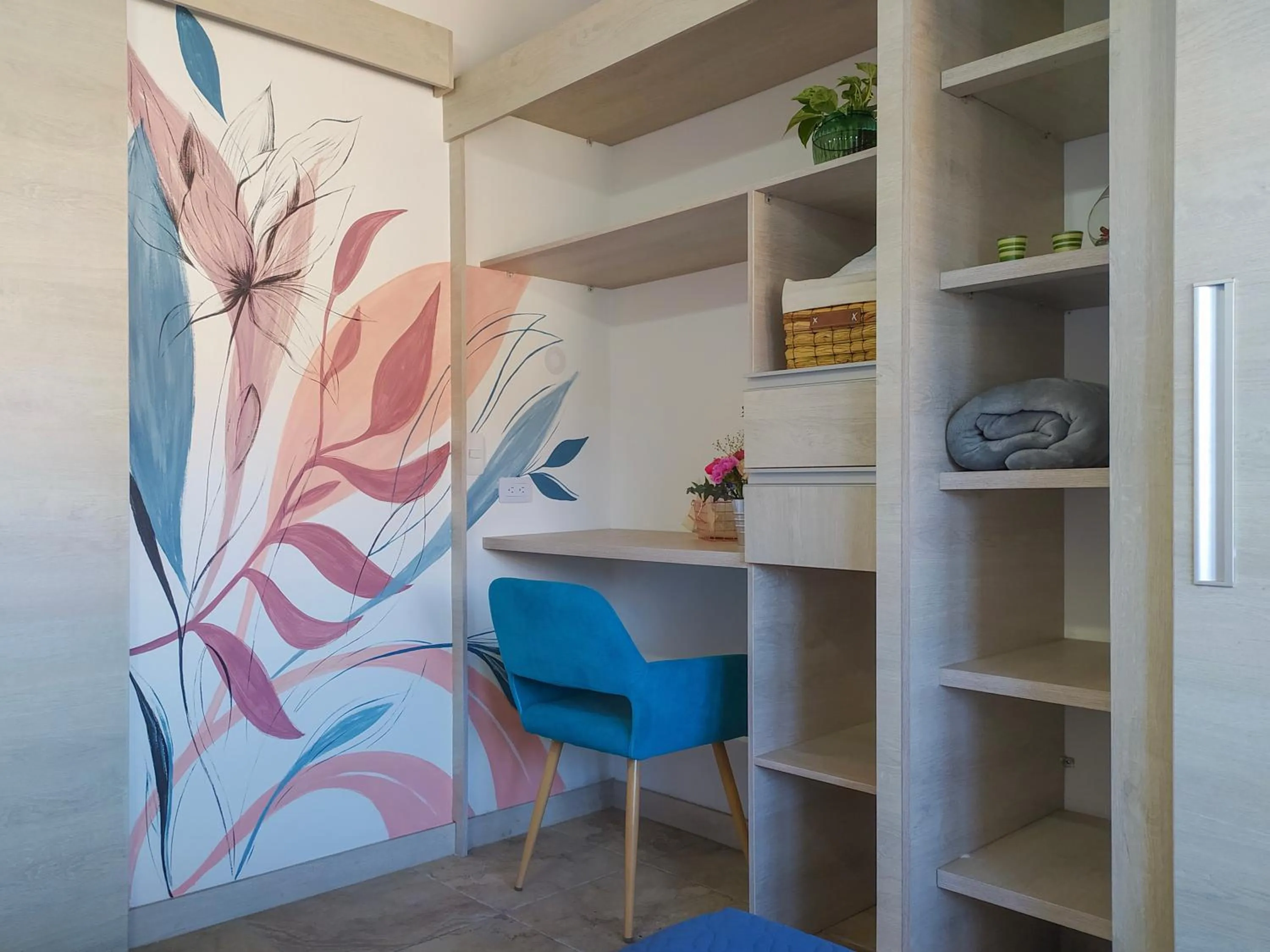 Seating area in Platinum Hotel