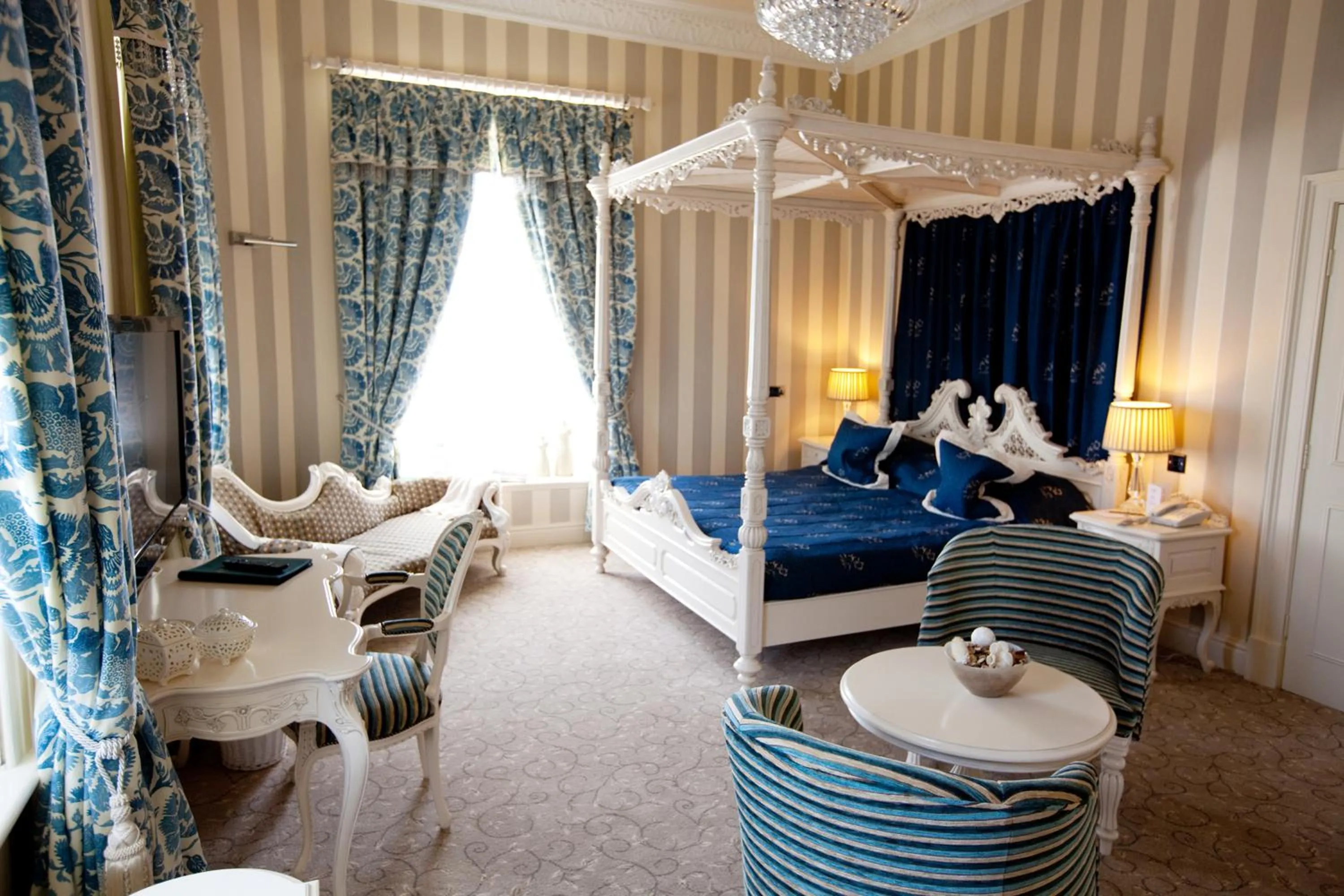 Photo of the whole room, Bed in Ringwood Hall Hotel & Spa