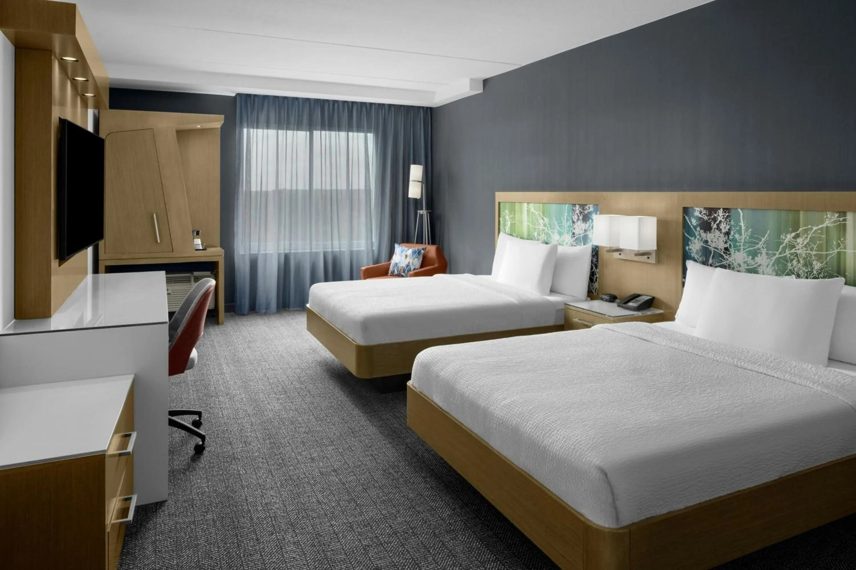 Photo of the whole room, Bed in Courtyard by Marriott Orlando South/Grande Lakes Area