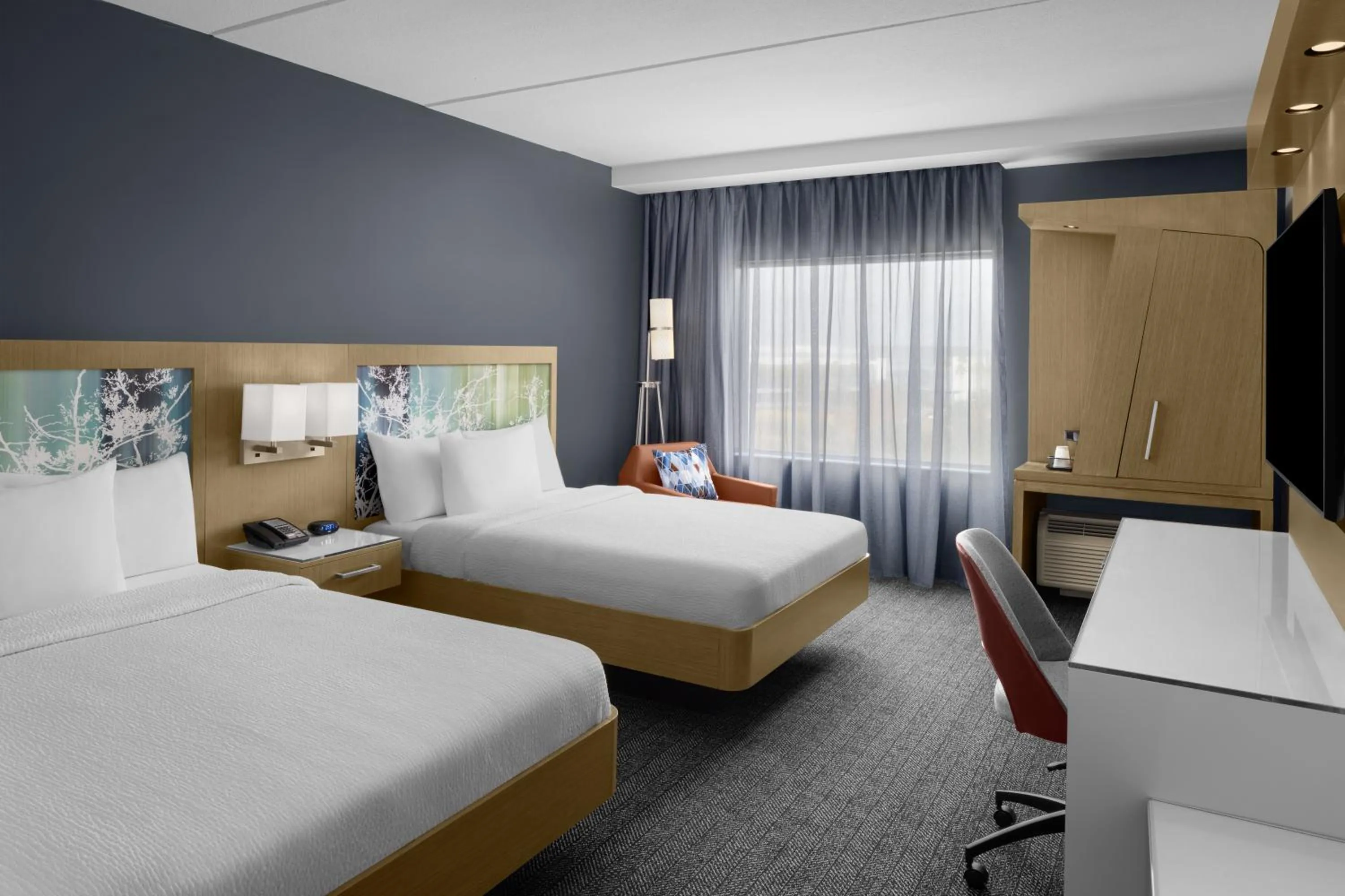 Bedroom, Bed in Courtyard by Marriott Orlando South/Grande Lakes Area