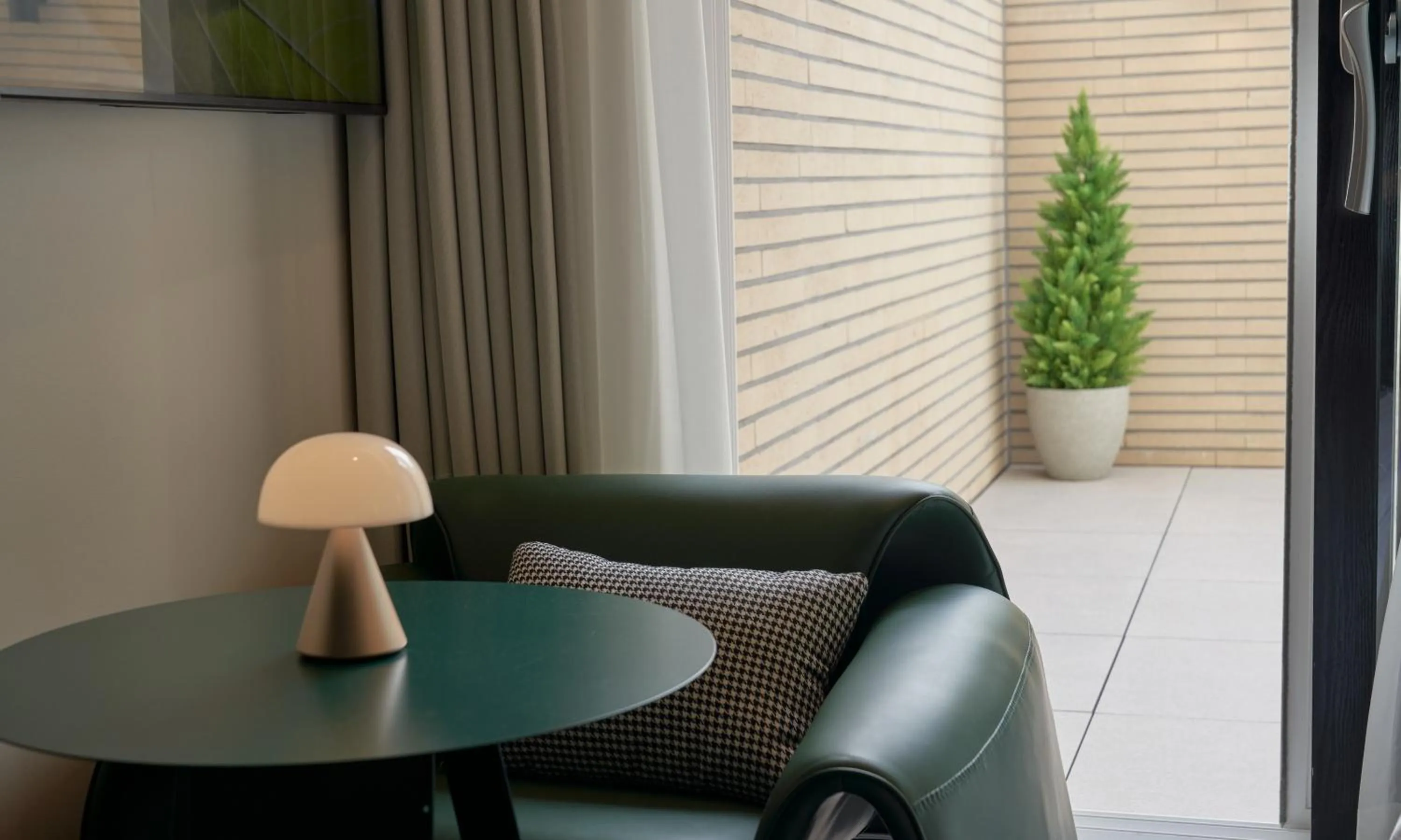 Seating area in Brown Dot Hotel Gunsan Terminal Branch