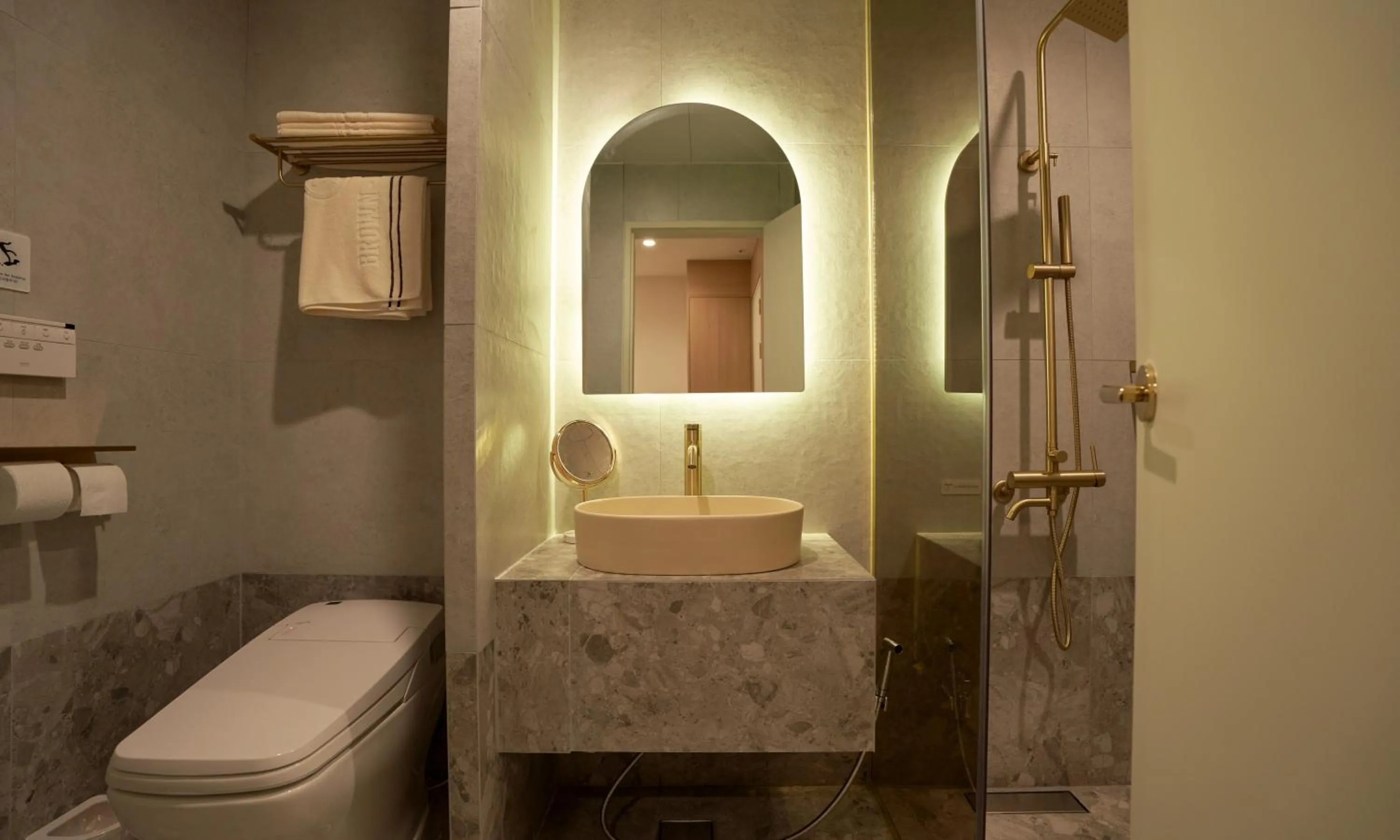 Shower in Brown Dot Hotel Gunsan Terminal Branch