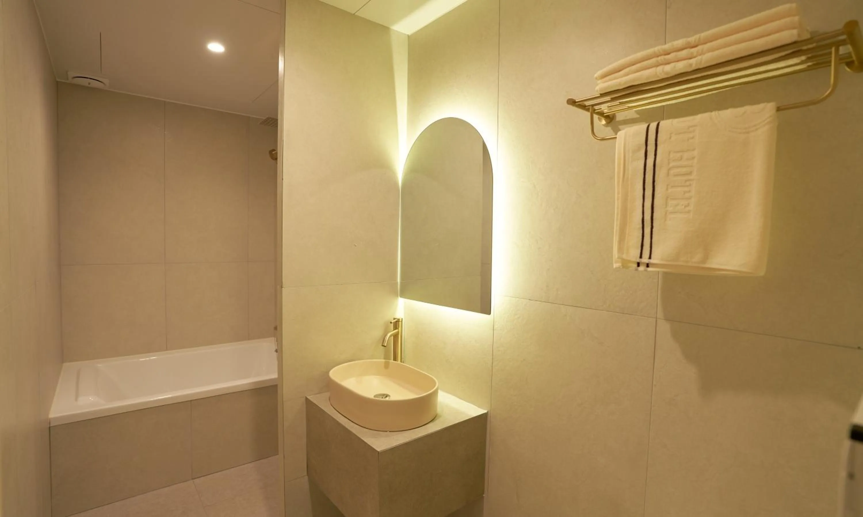 Shower in Brown Dot Hotel Gunsan Terminal Branch