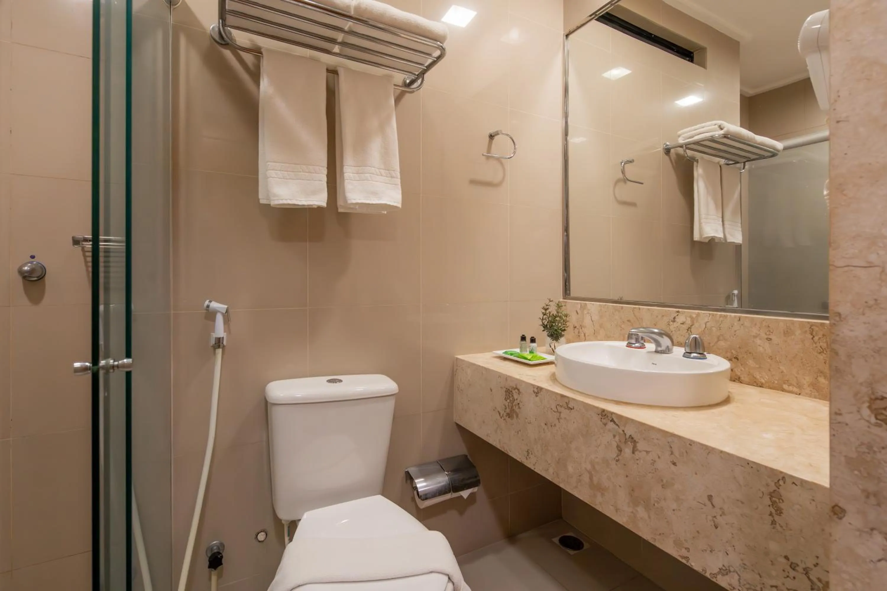 Bathroom in Afago Mareiro Hotel