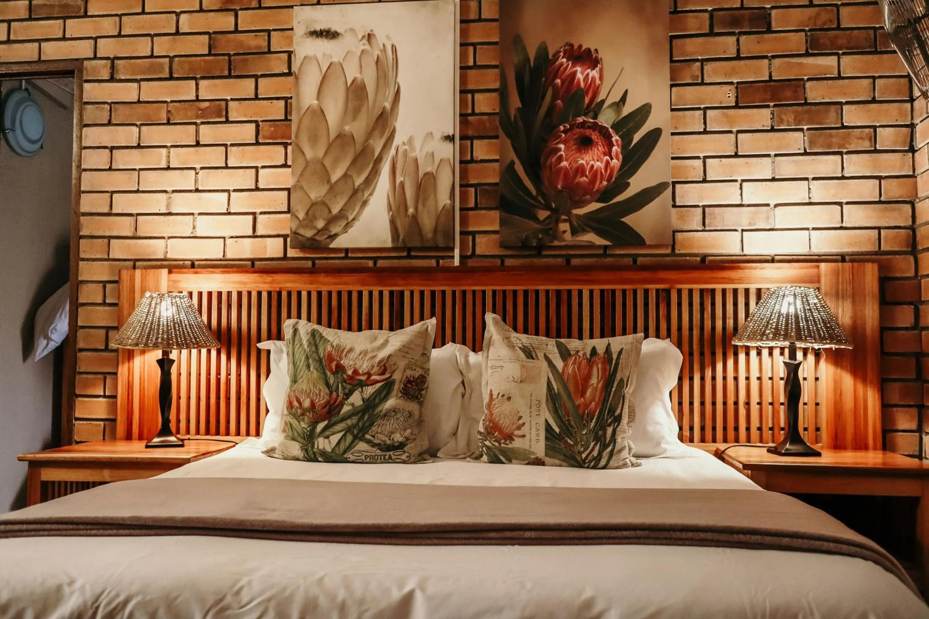 Bed in A Traveller's Palm