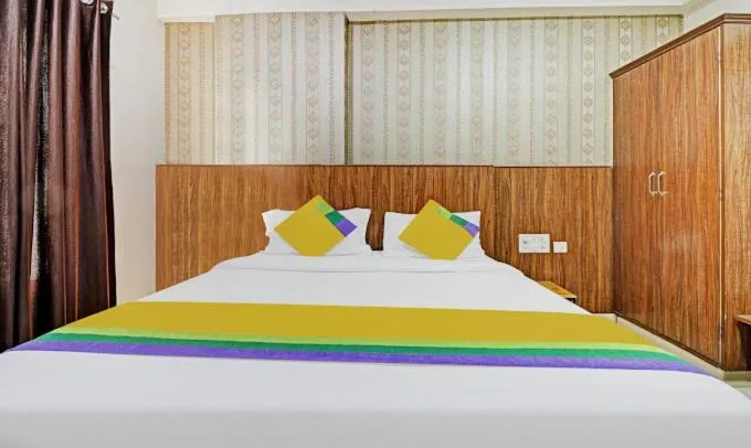 Bedroom, Bed in Hotel BCP Suites