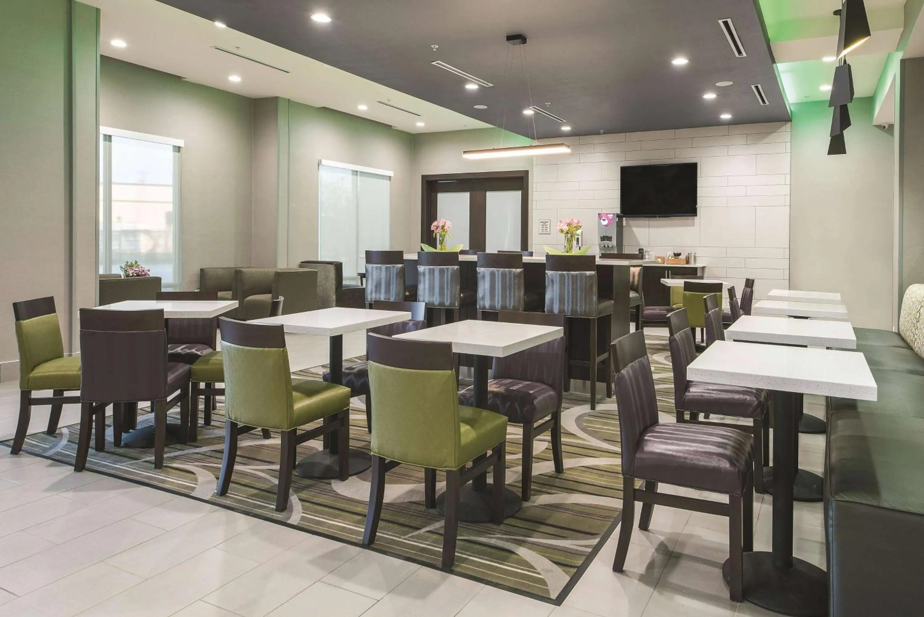 Restaurant/places to eat in La Quinta by Wyndham Fort Worth West - I-30