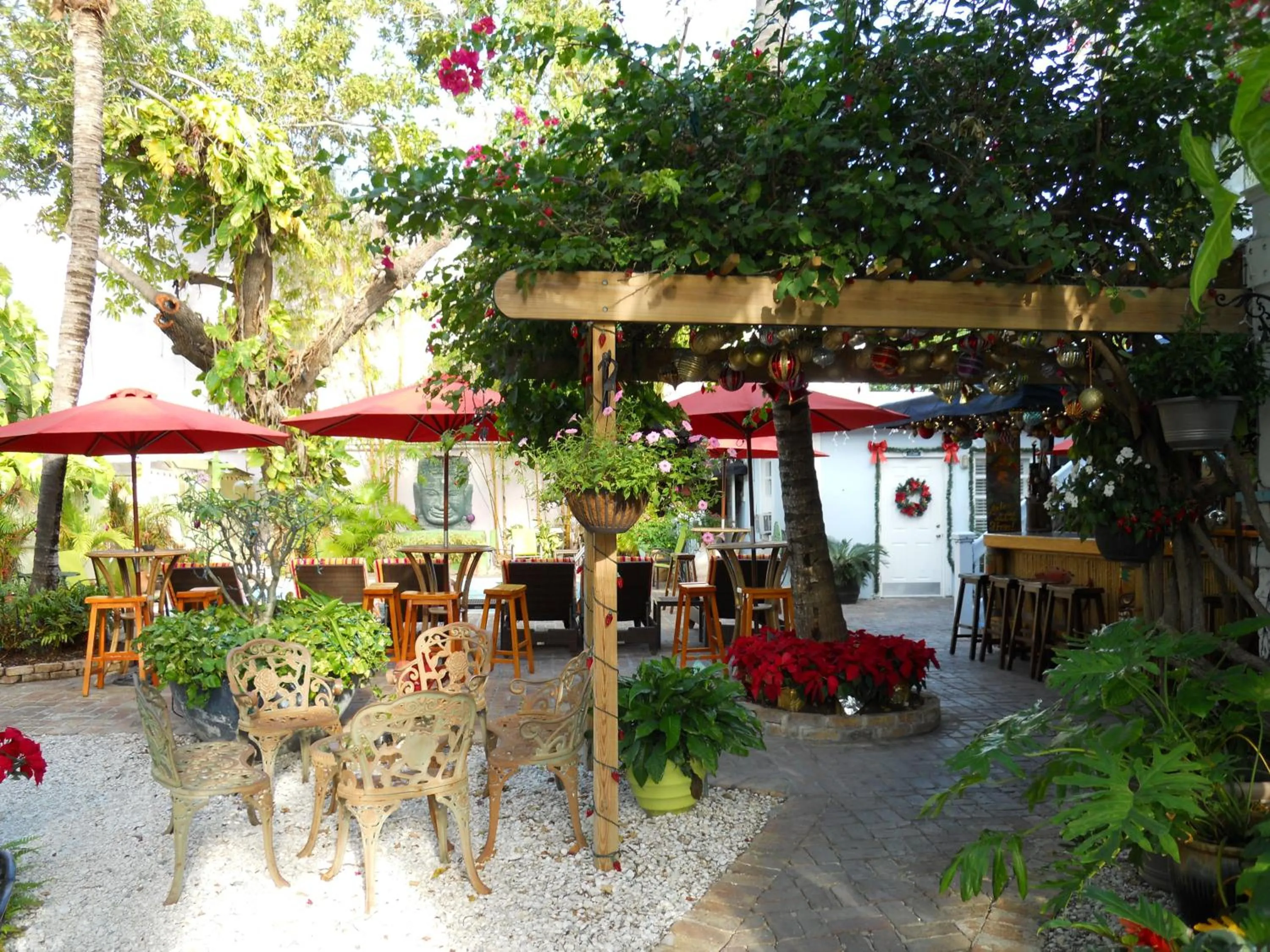 Facade/entrance in Duval Inn - Key West